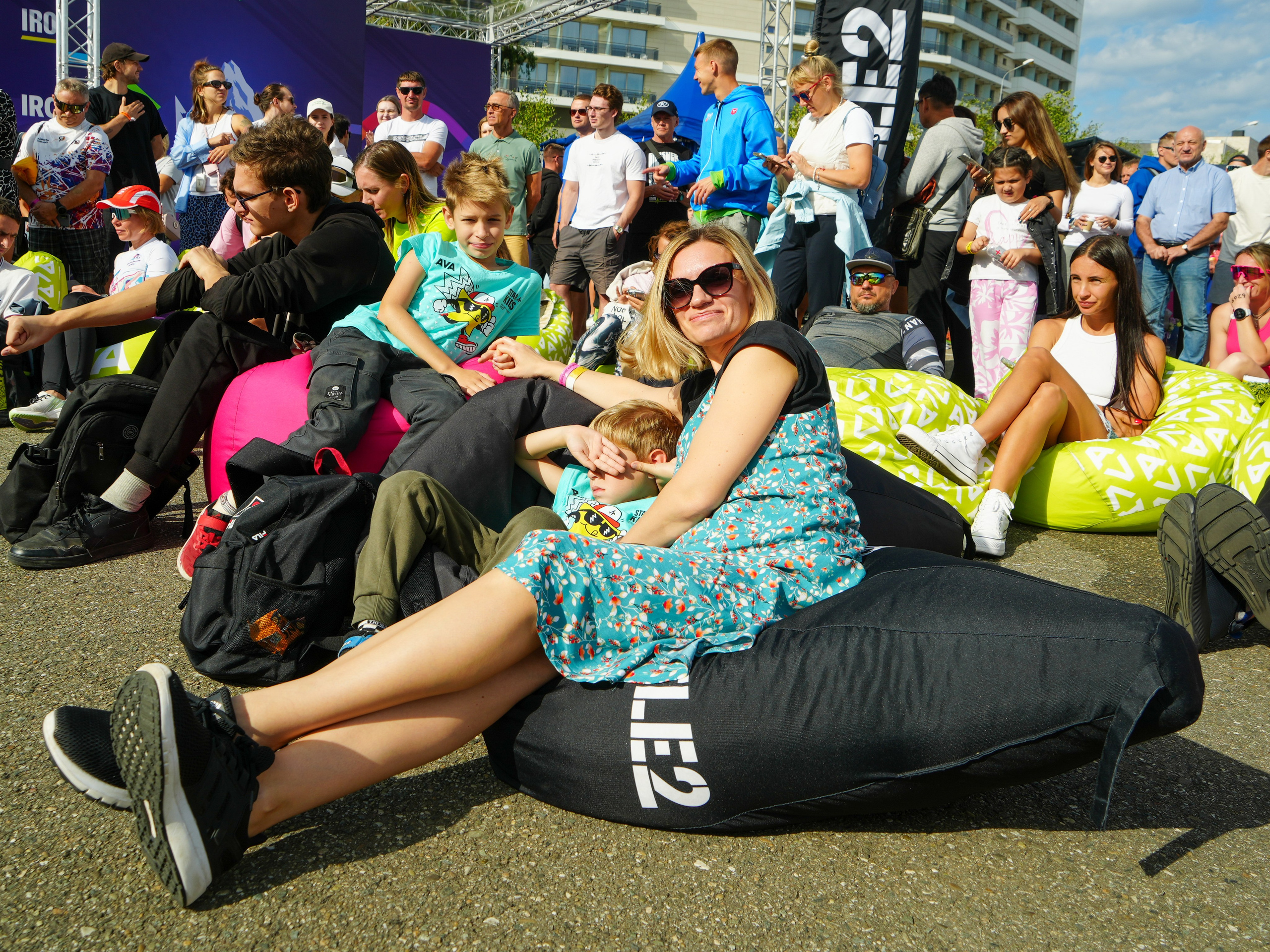 Фотоотчет партнерской интеграции для компании TELE2 на фестивале Ironstar. Репортажный фотограф в Красной Поляне и Сочи Павлюченко Екатерина