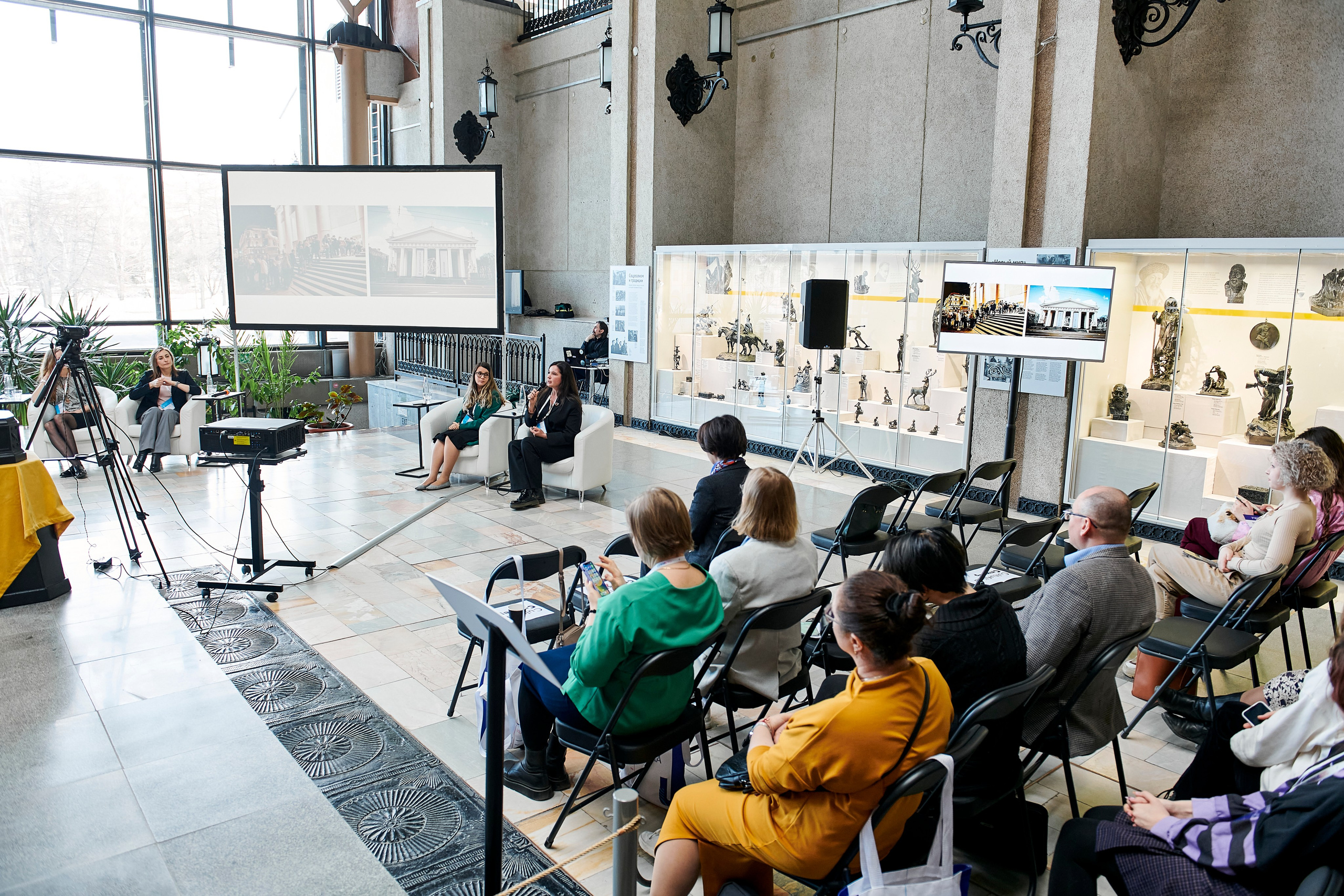 Всероссийская лаборатория культурных проектов «Culturalica» в ЕМИИ. Фотограф Постольник Дарья