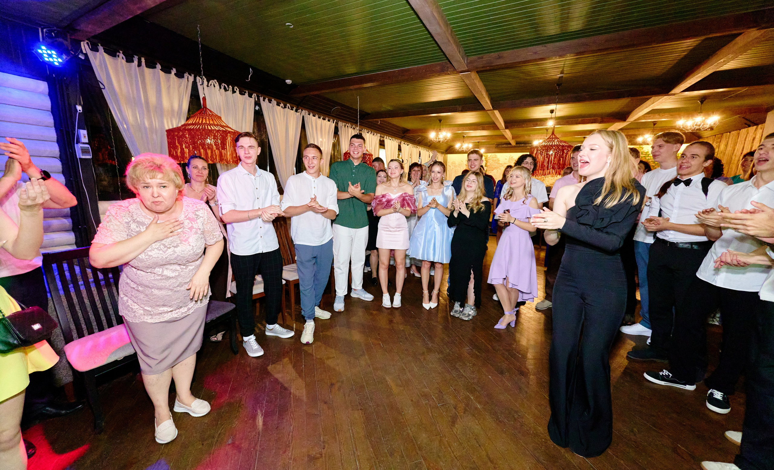 Выпускной 35 Сош. Фотограф Выпускные альбомы Таганрог Сергей Коробченко