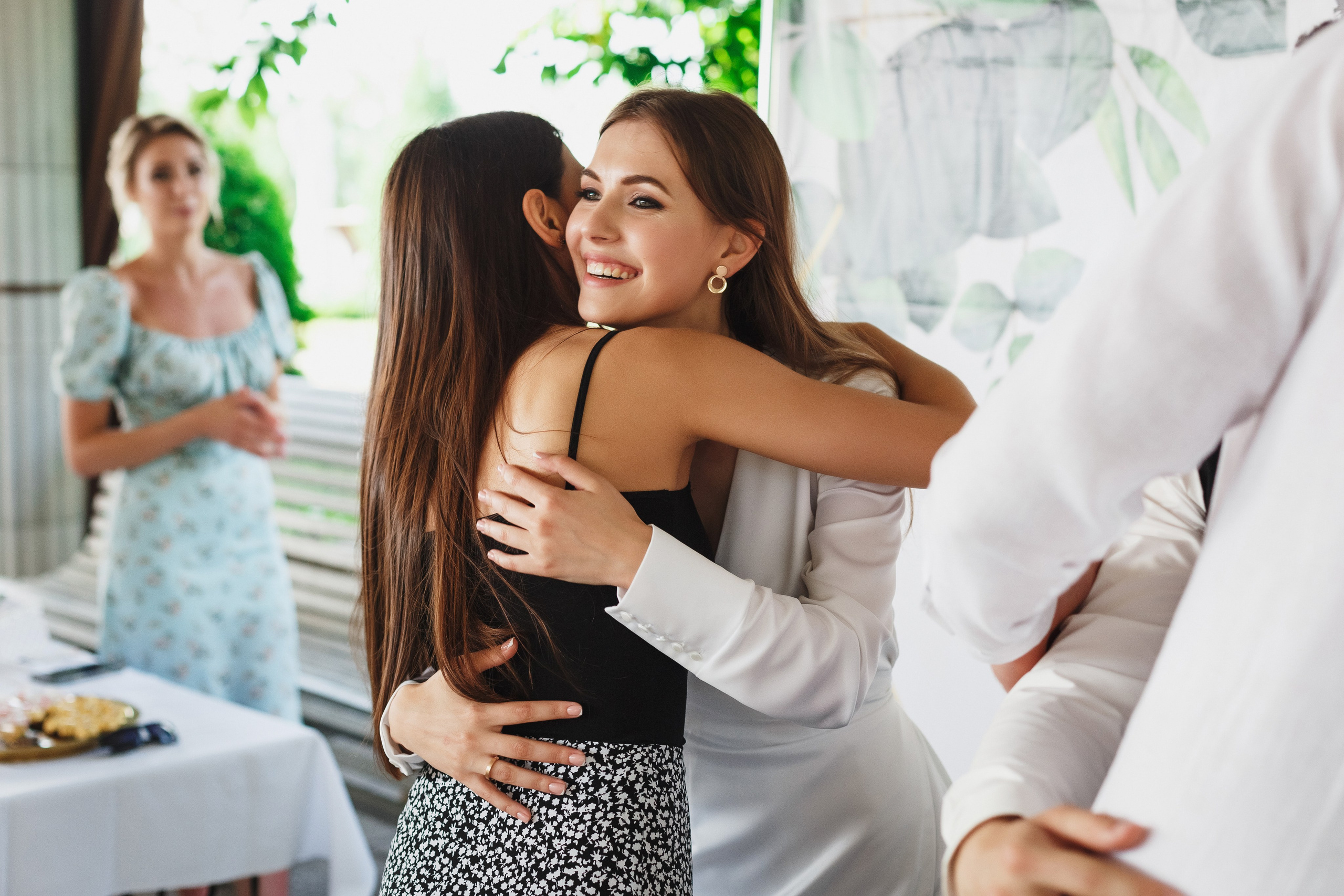 Свадебный фотограф Таганрог — фотосессия в центре города и банкет в коттедже «Виктория». Свадебный и семейный фотограф в Таганроге Бакарюк Антон