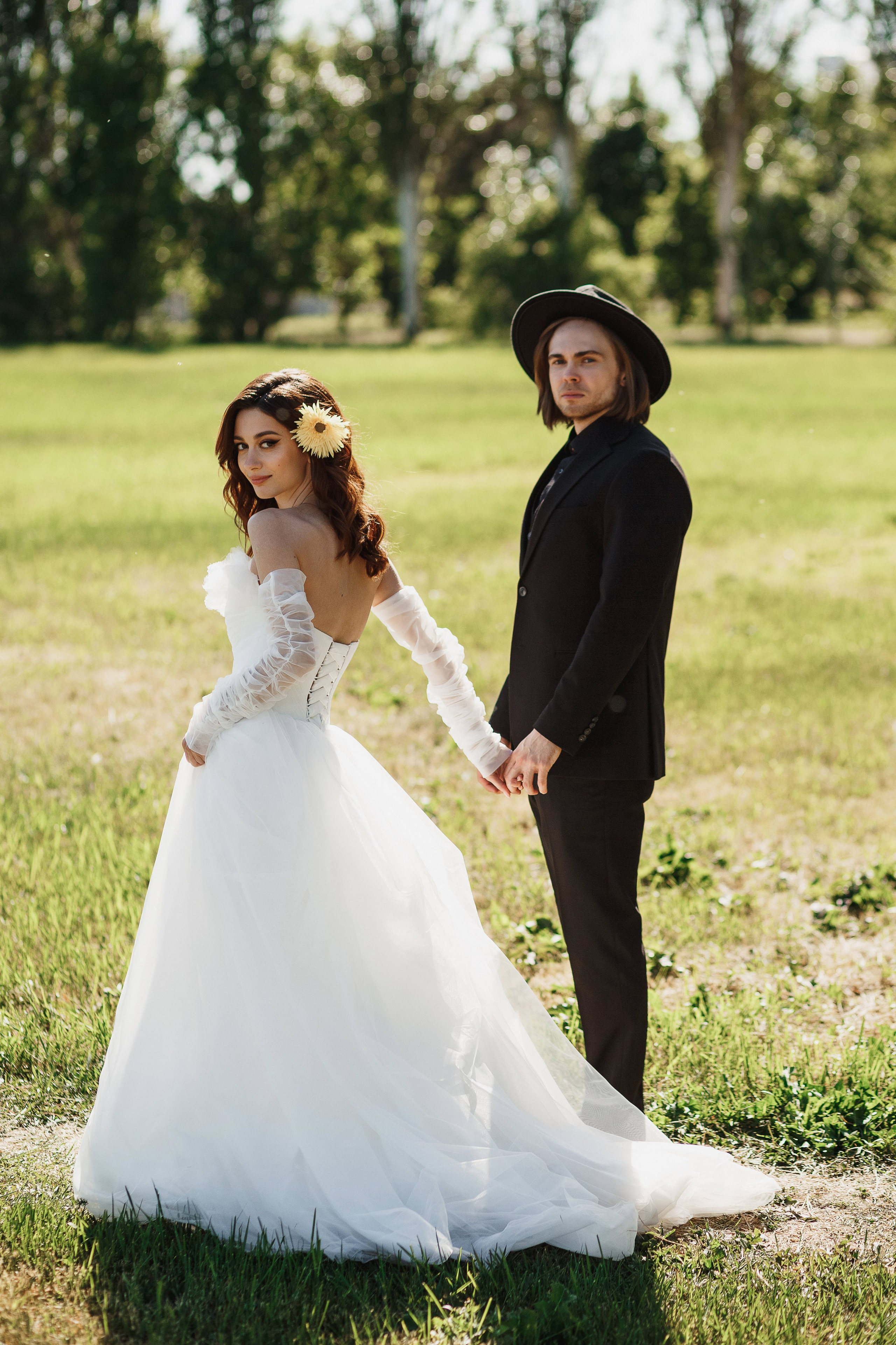 Свадебная фотосессия Михаила и Валерии на Чеховской набережной. Свадебный и семейный фотограф в Таганроге Бакарюк Антон