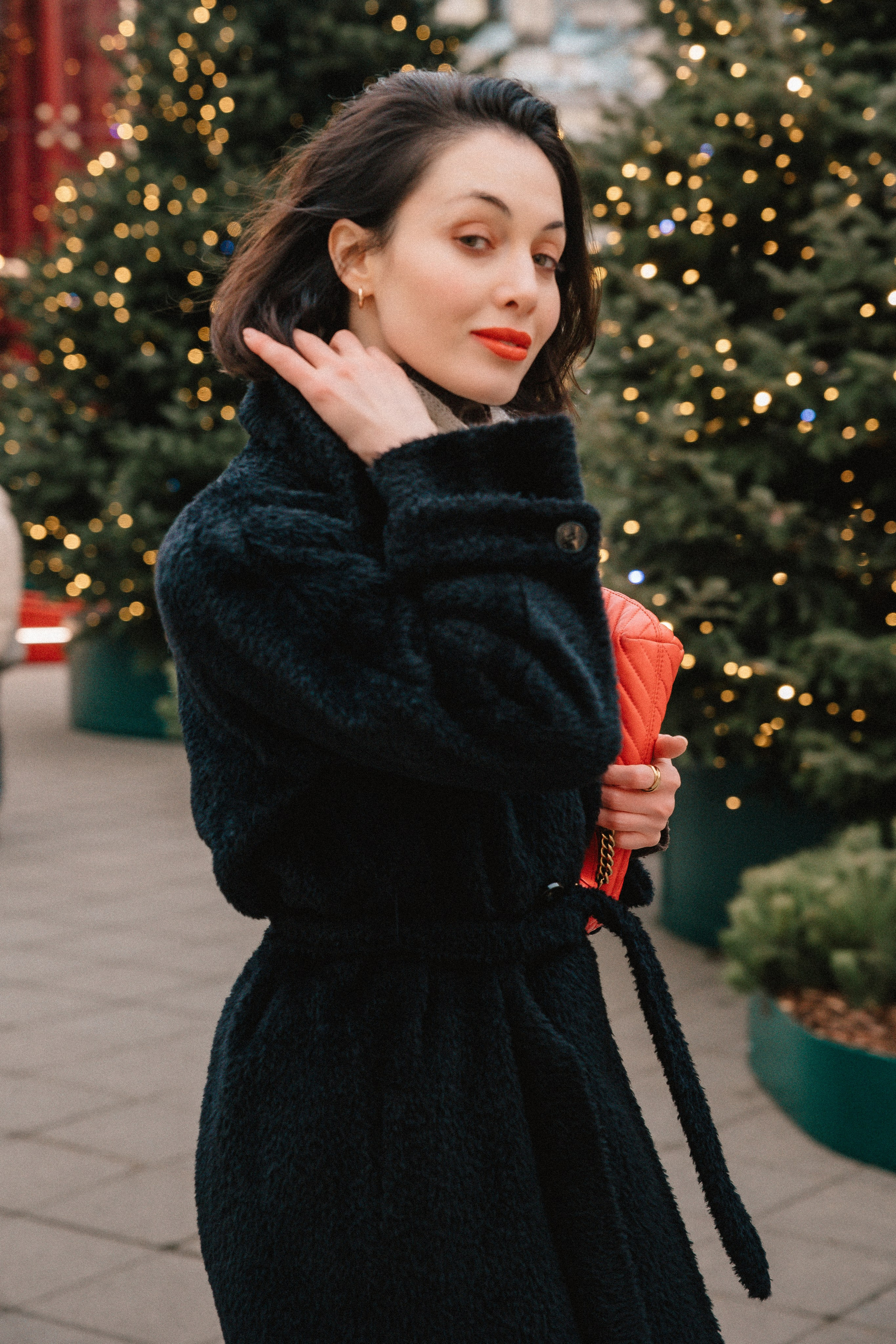 ОЛЯ. Я фотограф из Москвы к Вашим услугам