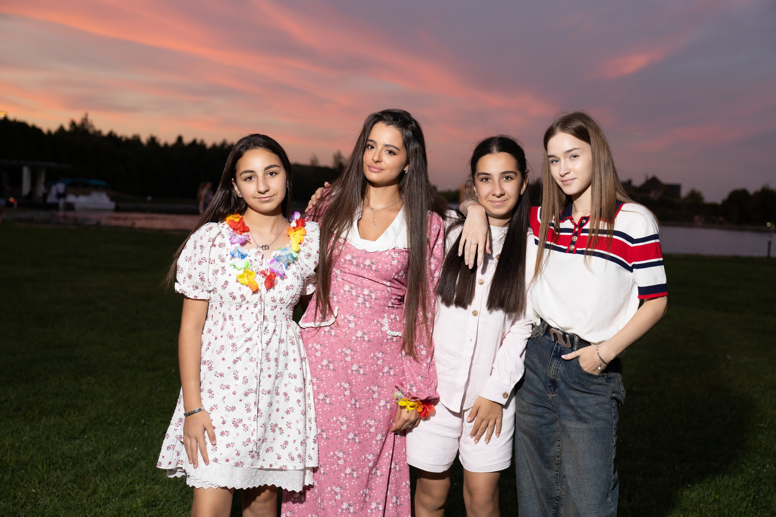 Праздничные 🥳. Анастасия Соломенная и Василиса Марченко Фотографы Краснодар