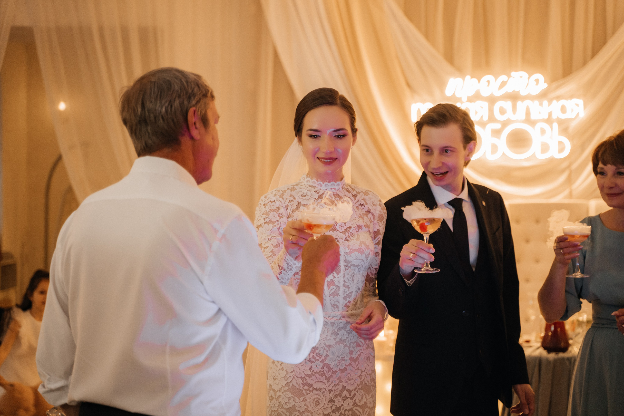 Wedding «A long walk». Свадебные фотограф и видеограф Наталья и Анатолий Новиковы СПб