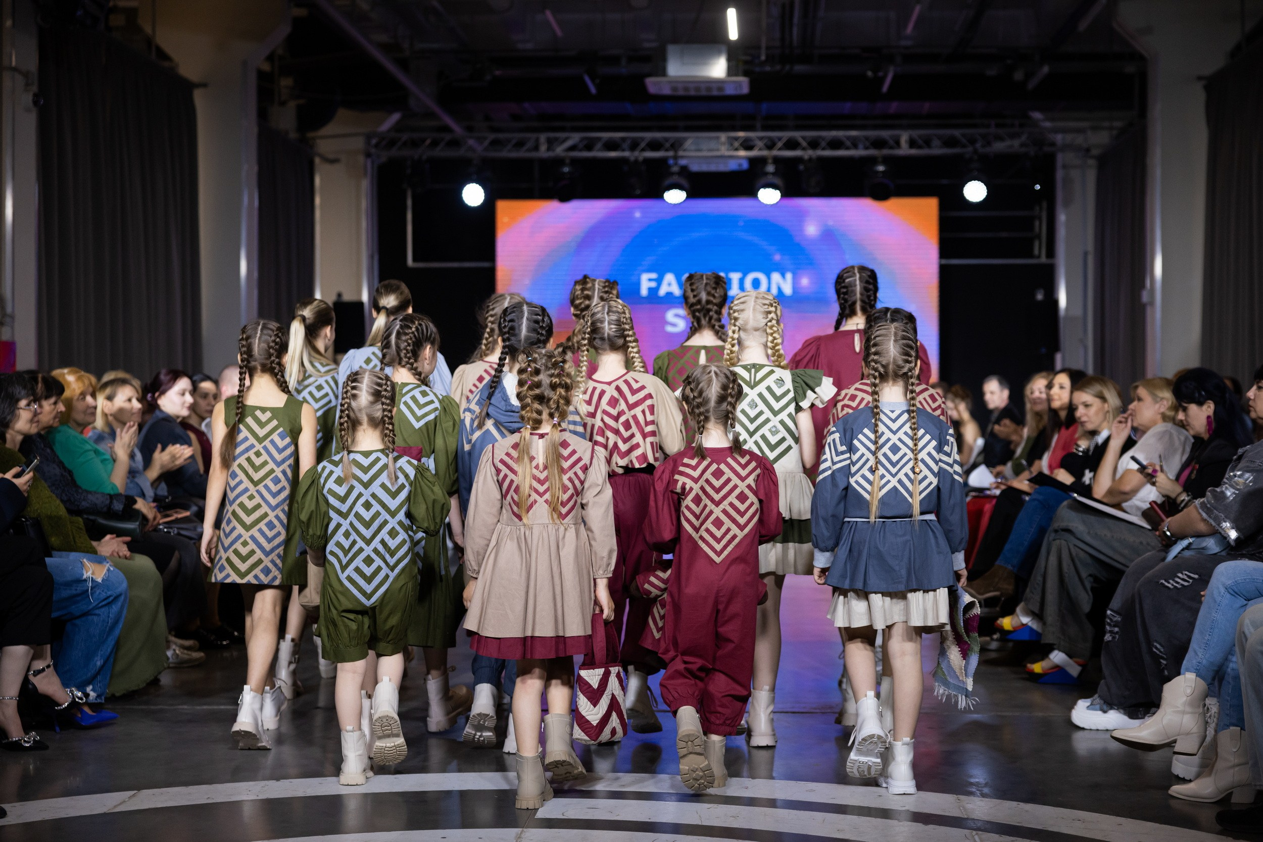 Фестиваль моды и красоты Fashion Style (17 мая 2025). Репортажный фотограф Алексей Пирязев