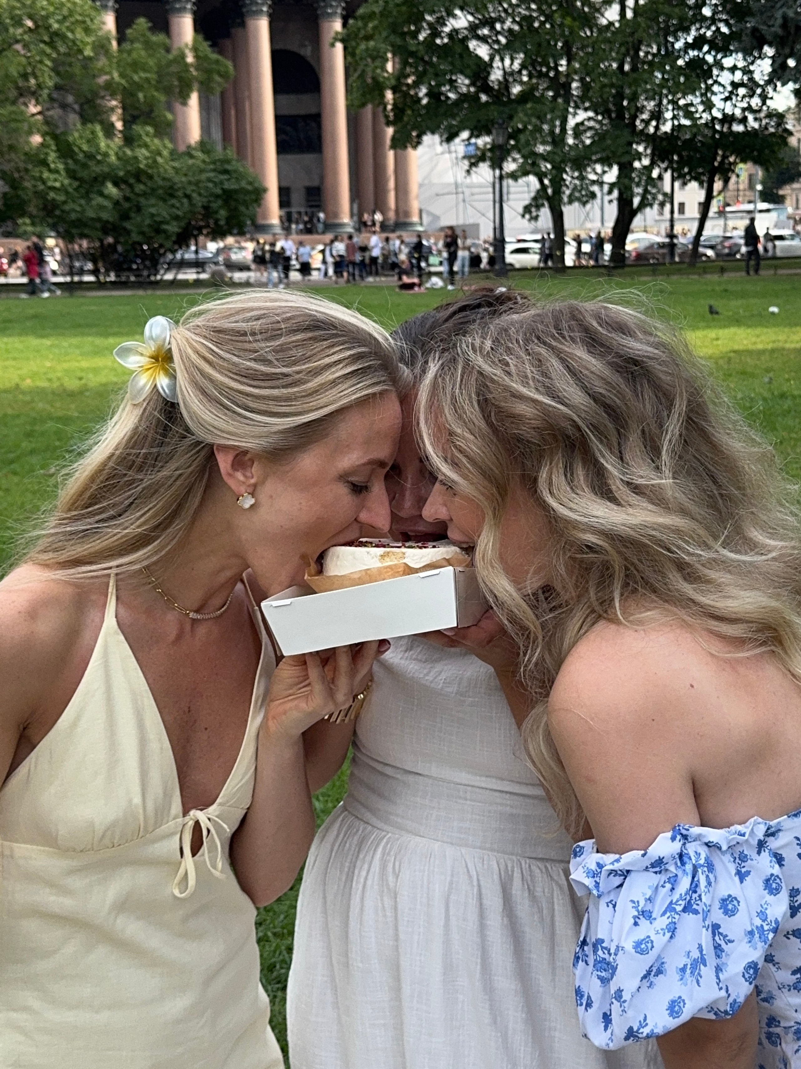 Пикник у Исаакиевского. Утонченный фотограф в Санкт-Петербурге Ксения Пелевина