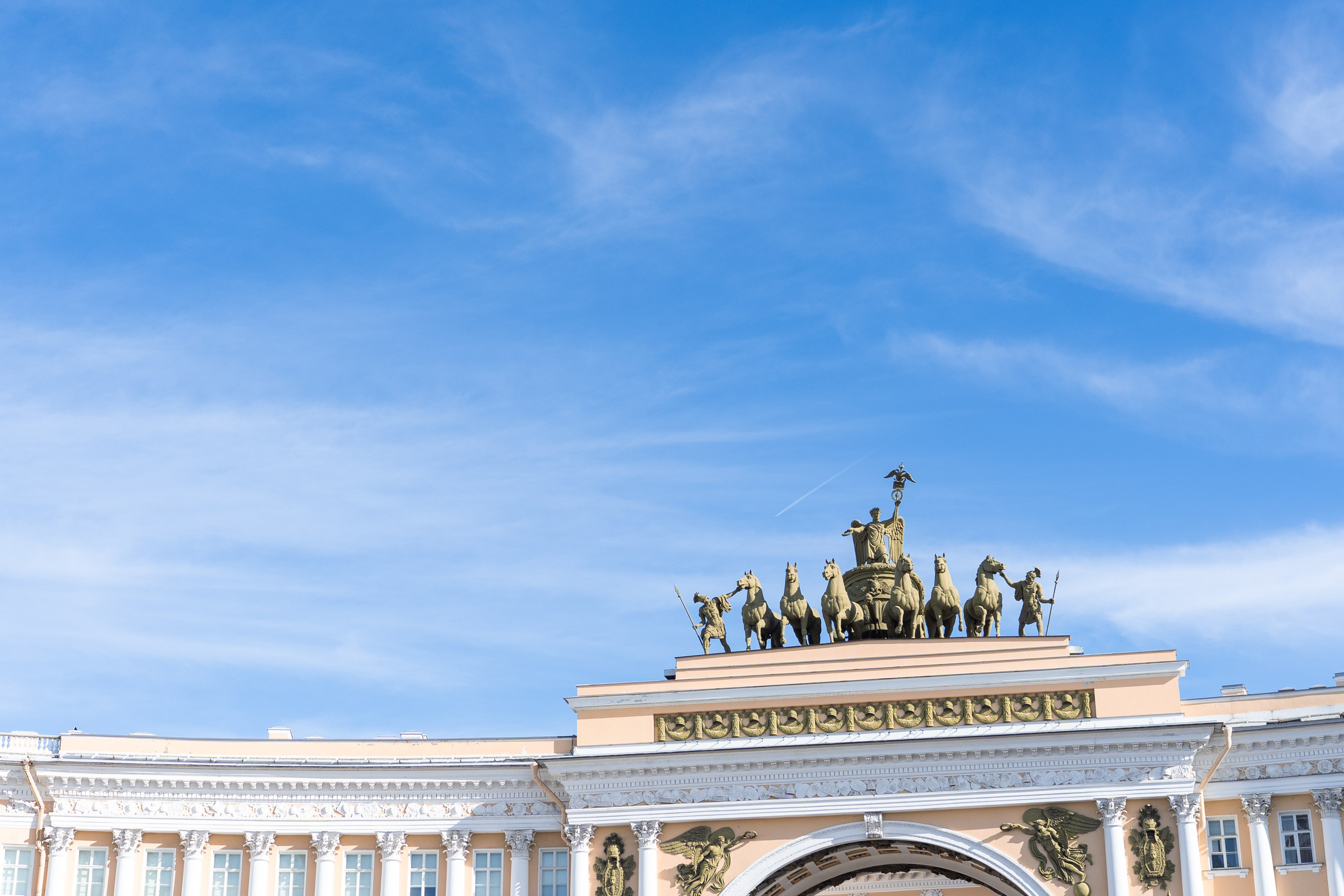 Фотопрогулка с Дианой и Дмитрием | 06.05.2026 | Санкт-Петербург. Артем Шилкин @oguzian. Дизайн. Репортажи. Уличные и пейзажные фото. Работаю в Калининграде, Санкт-Петербурге, Москве