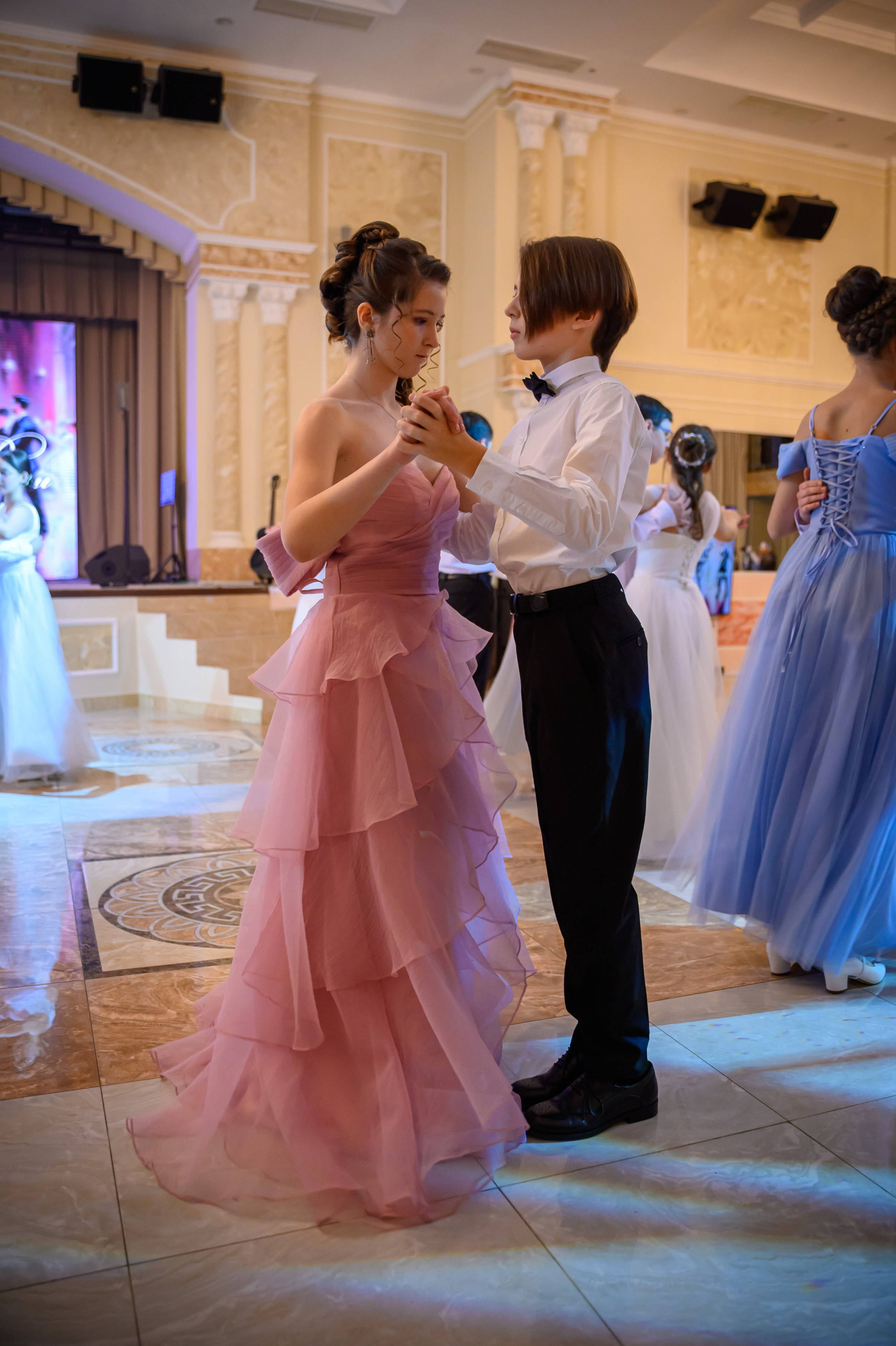 Бал ФМШ 7 класс. Фотограф новорожденных, семейный детский в Тюмени Татьяна Морозова