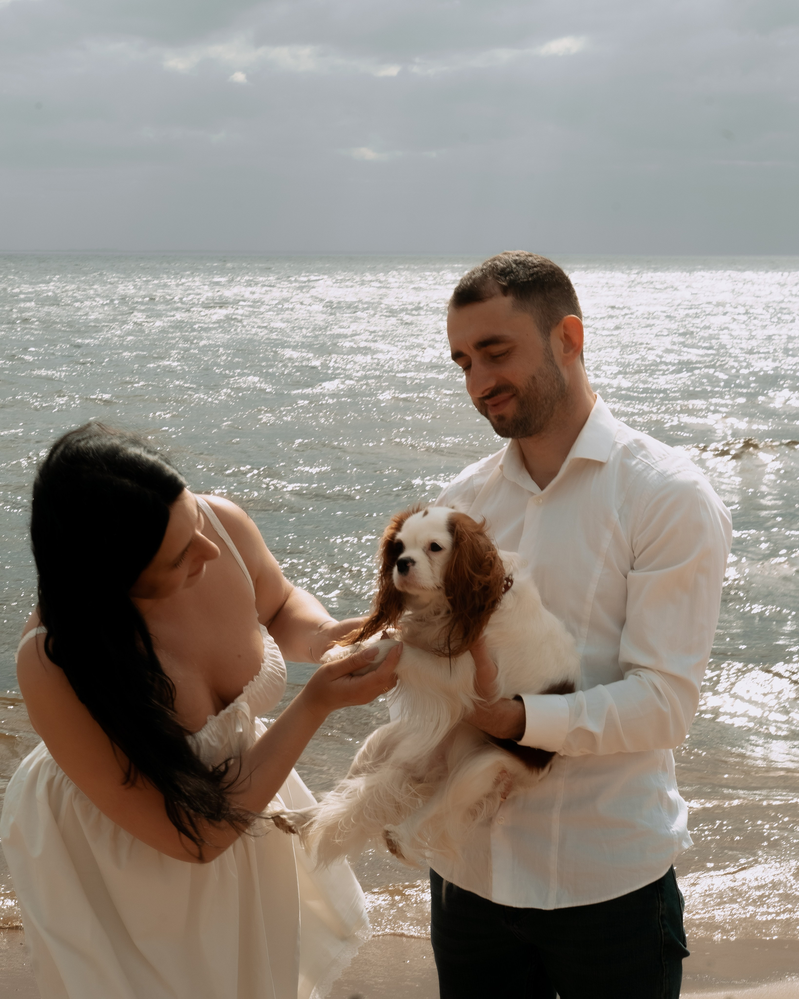 Свадебная прогулка с собакой. Свадебный фотограф в Санкт-Петербурге Миша Репина