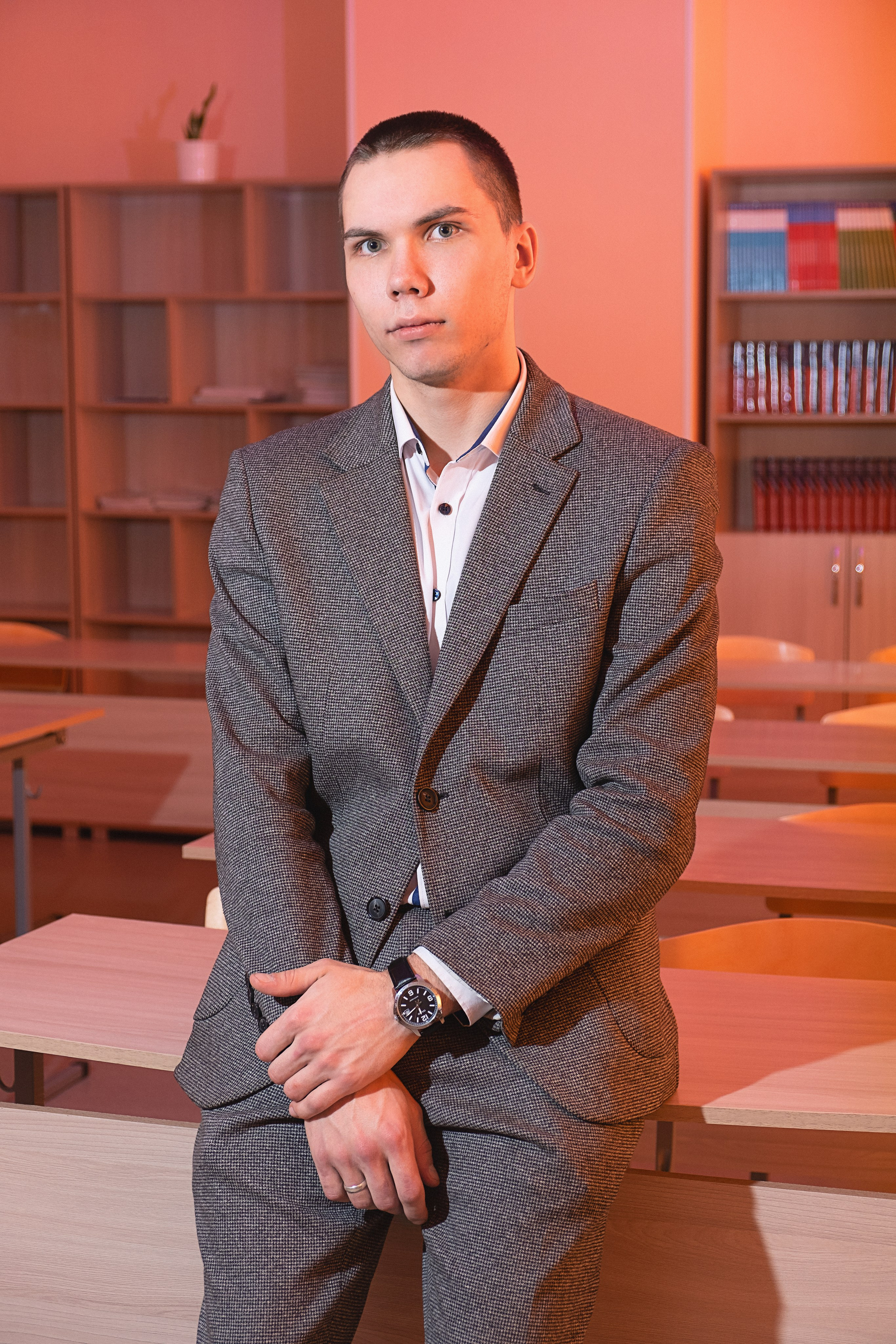 Выпускной альбом 2024. Фотограф и видеограф в Омск/Москва Сащенко Лера