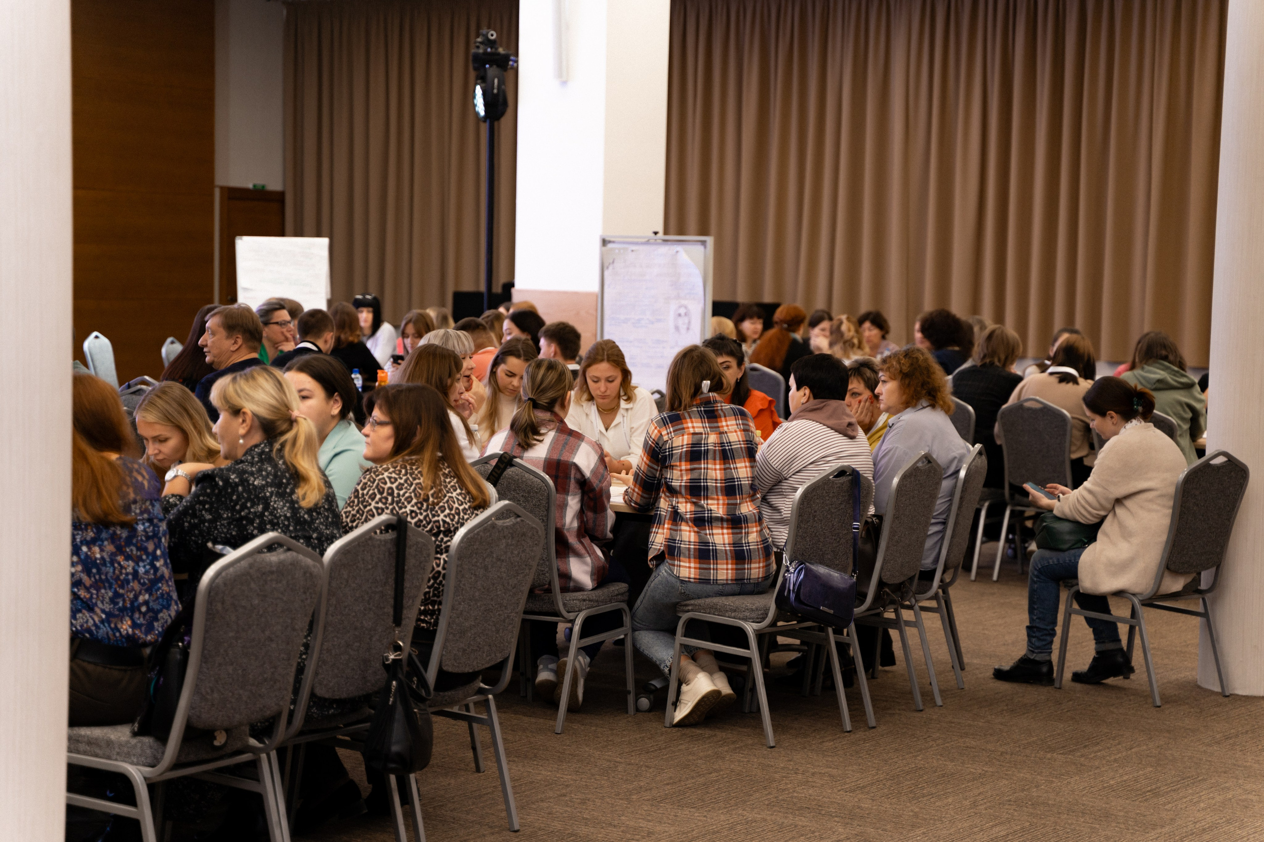 Окружной семинар в сфере профилактики от Росмолодежи в Амаксе 2024. Фотограф Надежда Погребняк | Рязань | Москва