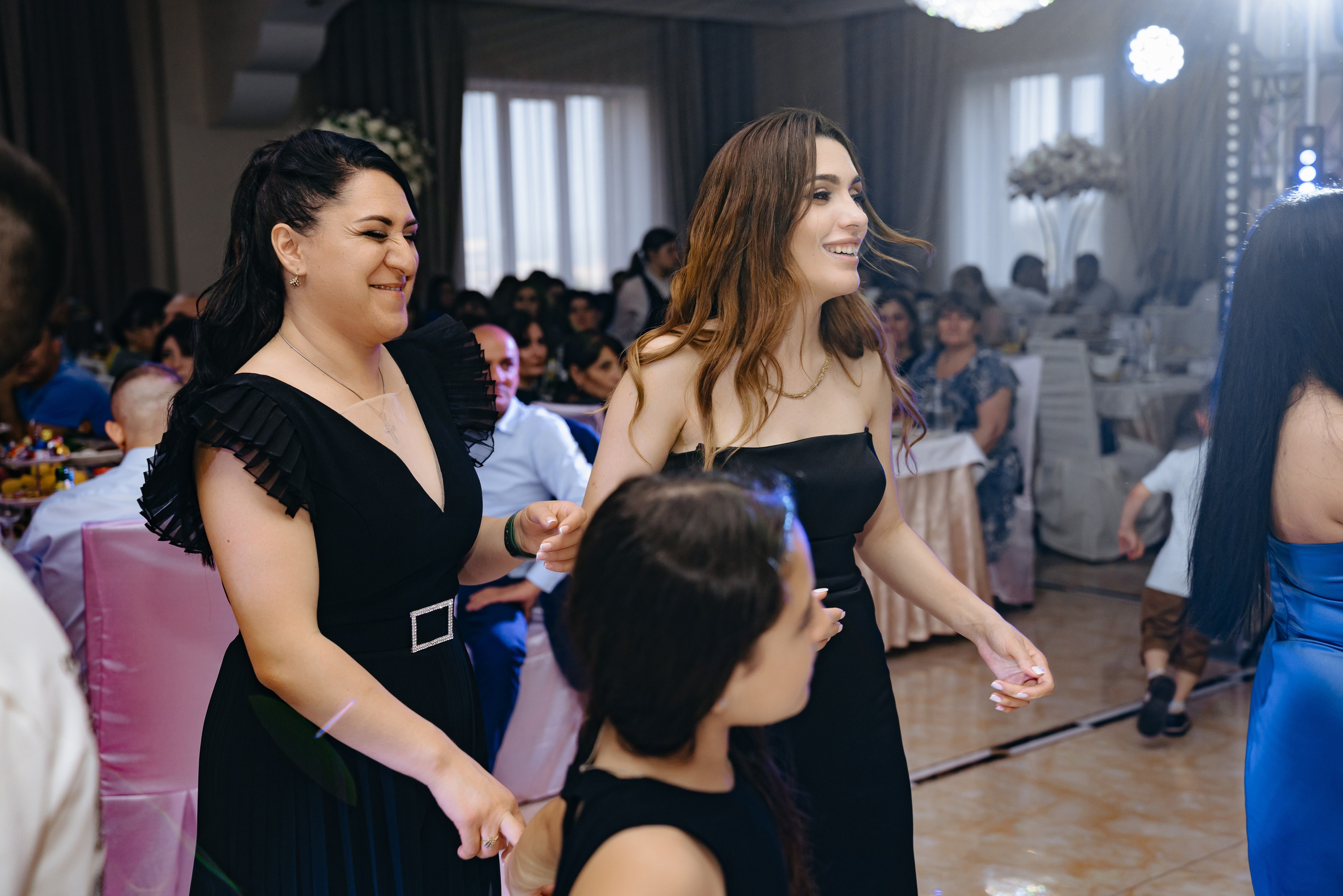 Артем и Лусине. Свадебный фотограф Красноярск Вязьминова Мария