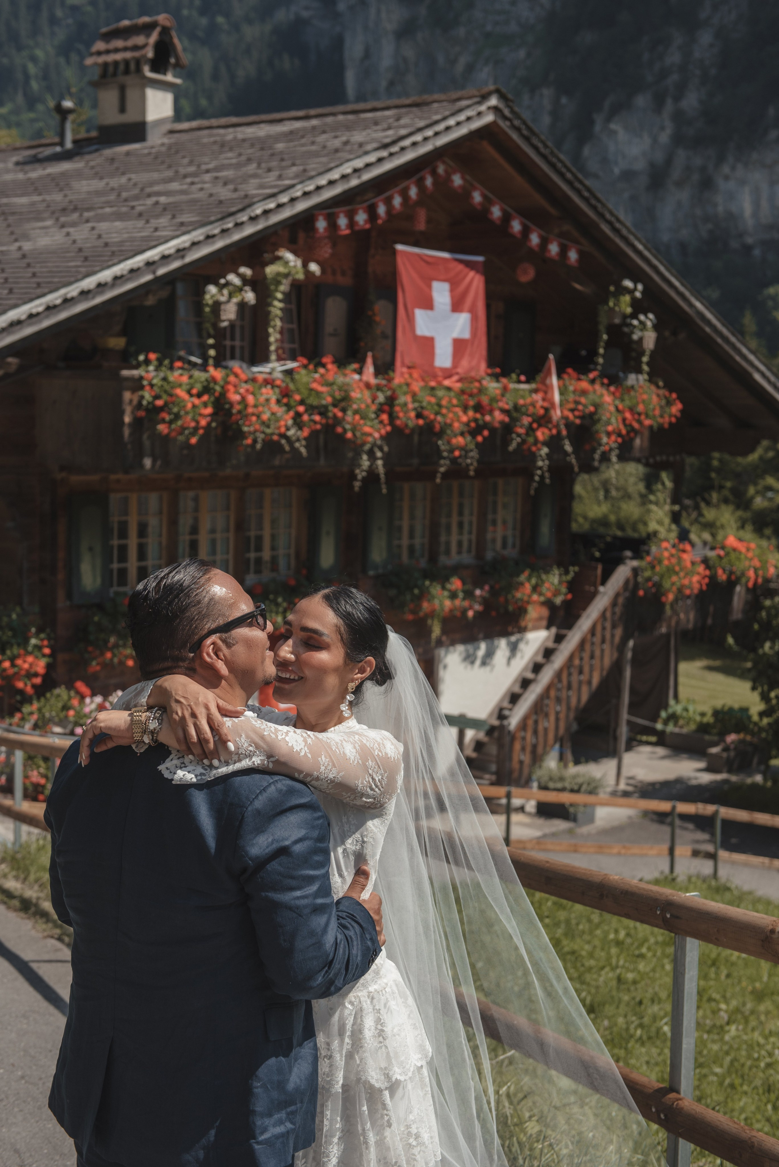 Berta & Orlando (Lauterbrunnen, Switzerland). Photographer in Interlaken area