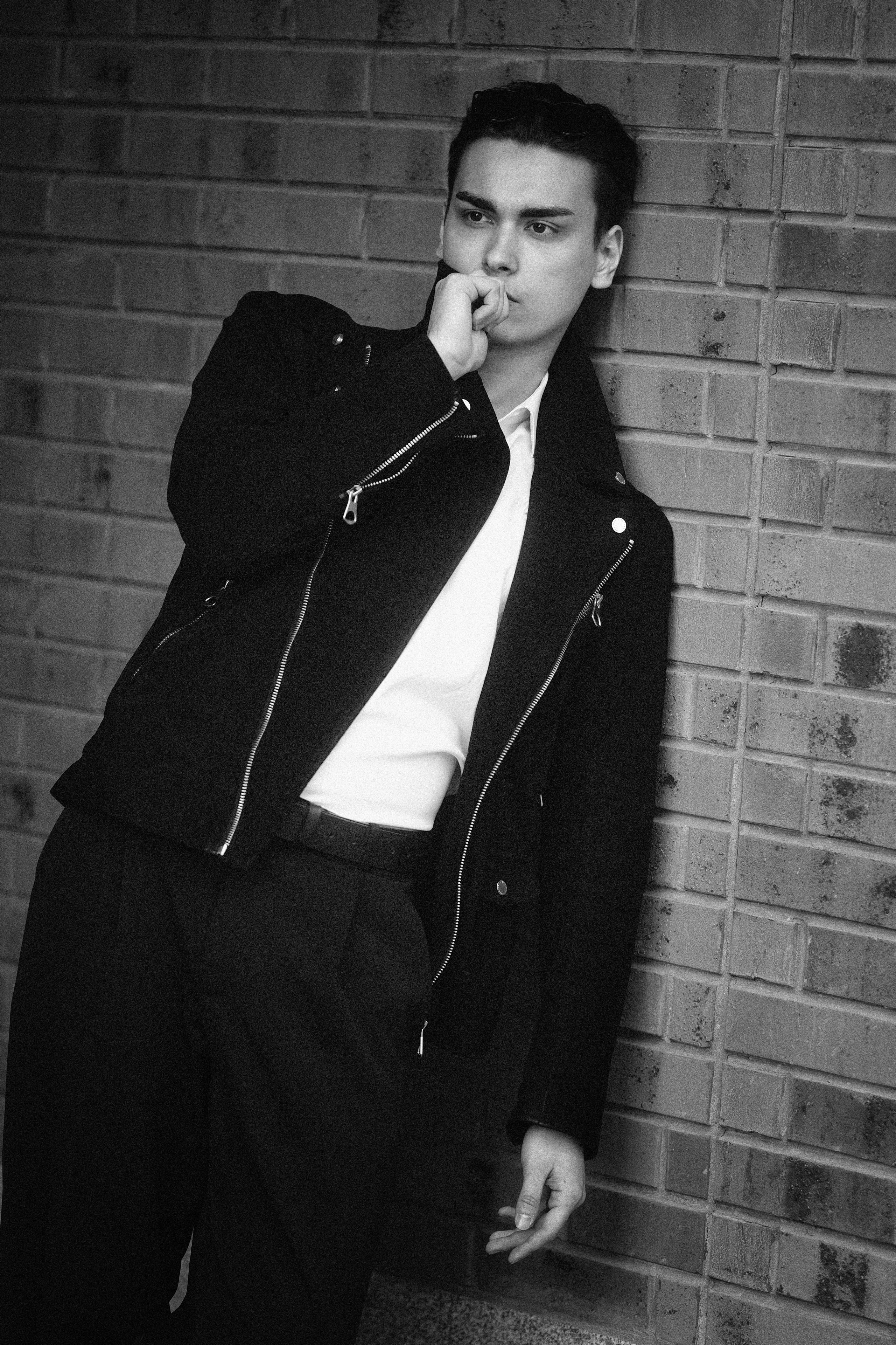 Фотограф Михаил Гуляев. Фотосессия в Новосибирске. Фотосессия в студии Новосибирск. Мужские фотографии.