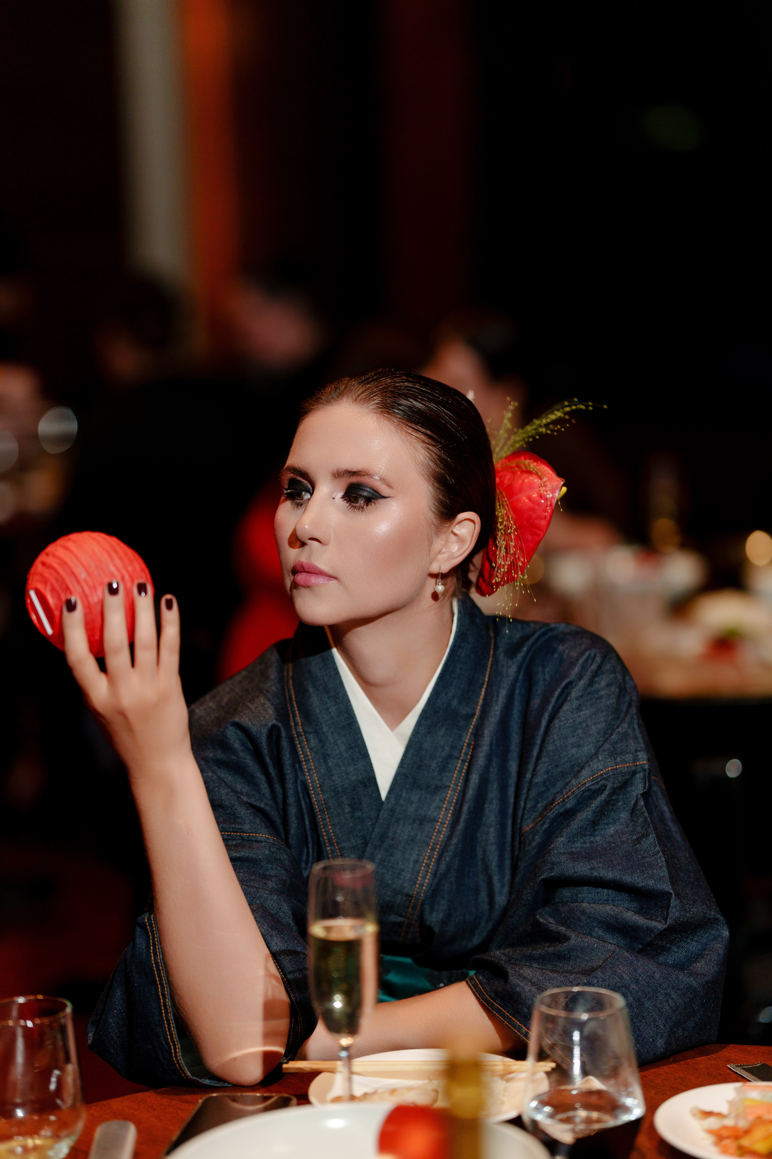 Репортажный фотограф на день рождения в ресторане KAI. Репортажный фотограф Москва Сергей Дружинин