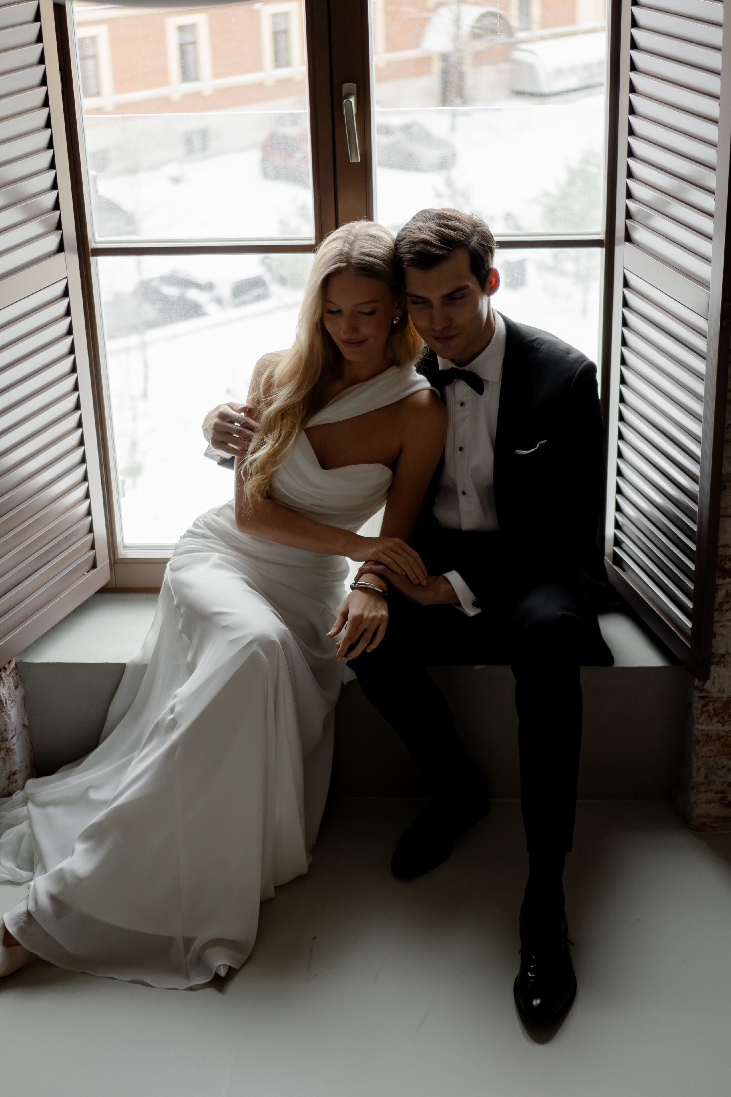 ЭЛЕГАНТНАЯ СВАДБЕНАЯ СЬЕМКА ЖЕНИХА И НЕВЕСТЫ В ДОРОГОМ ОТЕЛЕ САНКТ-ПЕТЕРБУРГА. Профессиональный фотограф, Санкт-Петербург — Виктория Богомолова