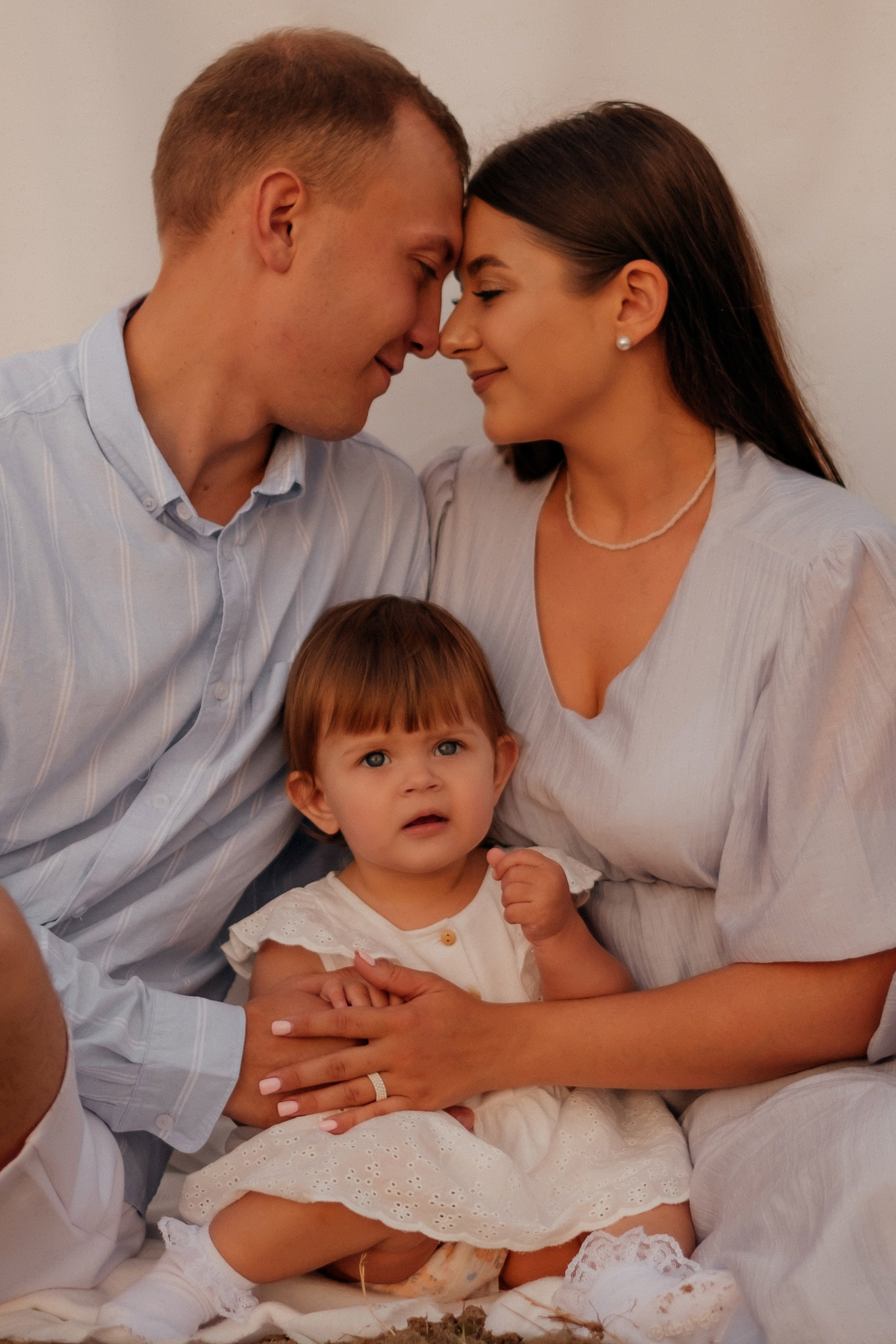 Алина, Ярослав и Тая на берегу. Фотограф в Новосибирске Диана Ильиных