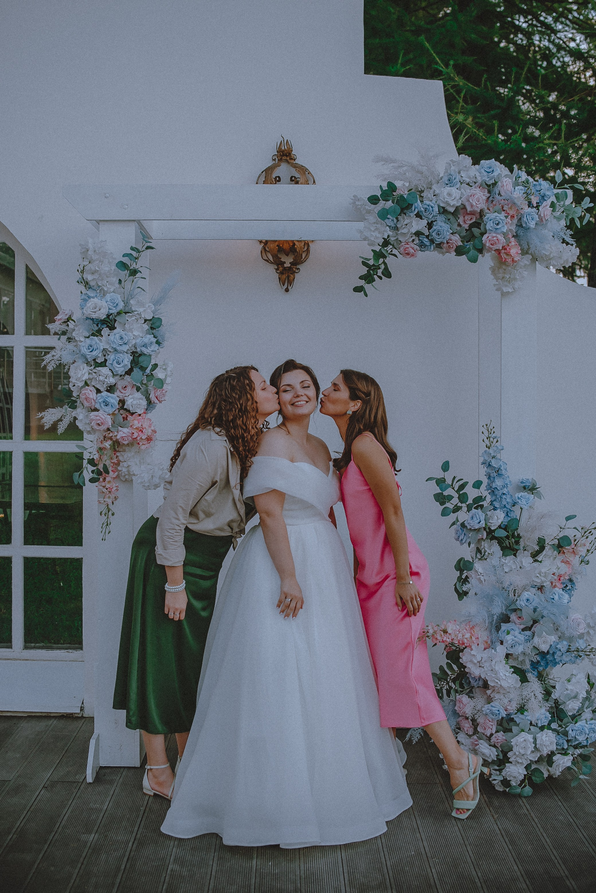 Love.com: Главная страница нашего счастья. Свадебный и семейный фотограф в Москве Сажина Кристина КиМ. Свадебный оператор в Москве Сажин Максим