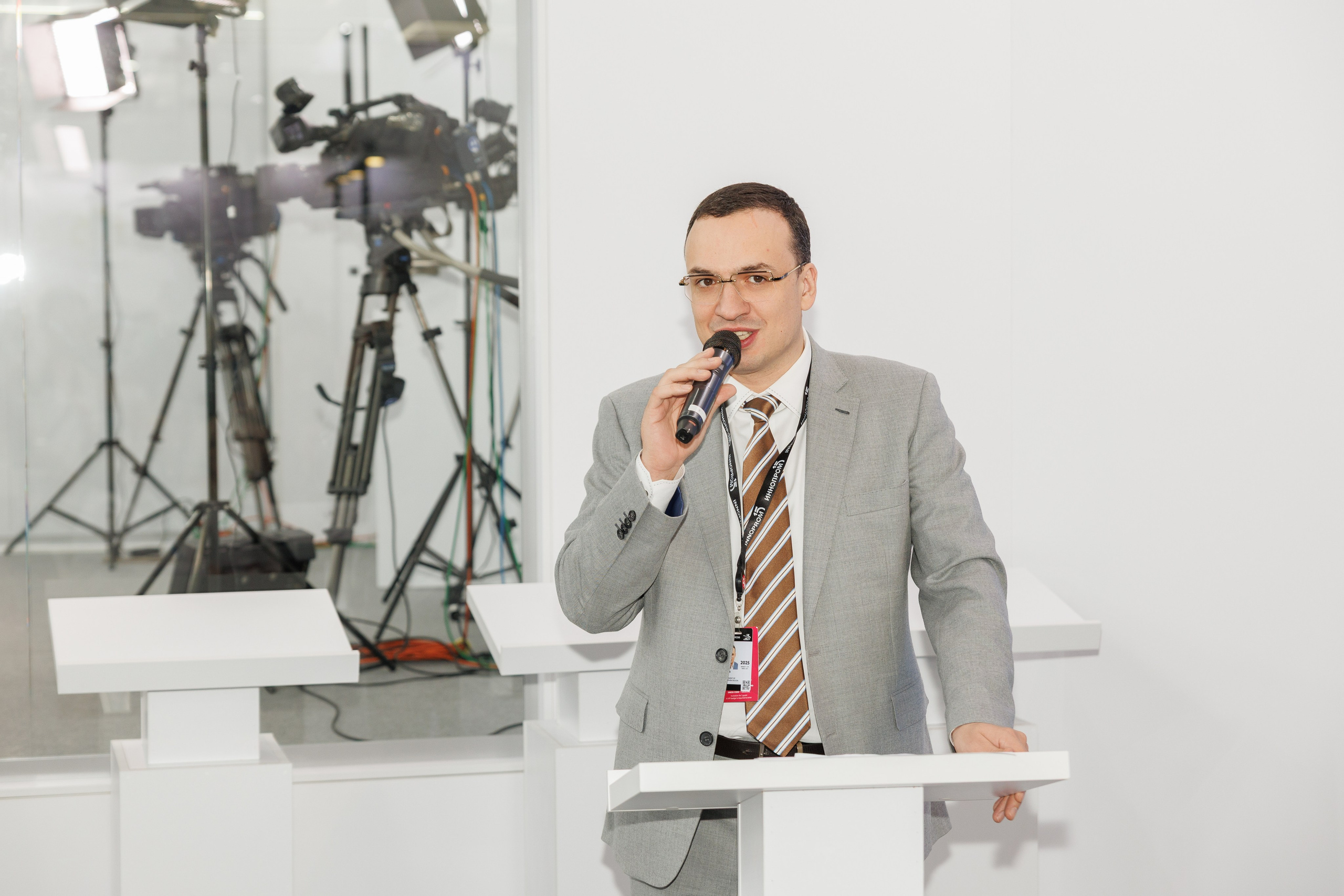 Иннопром — премия «Экспортер года». Контент для бизнеса в Екатеринбурге Полдень Медиа