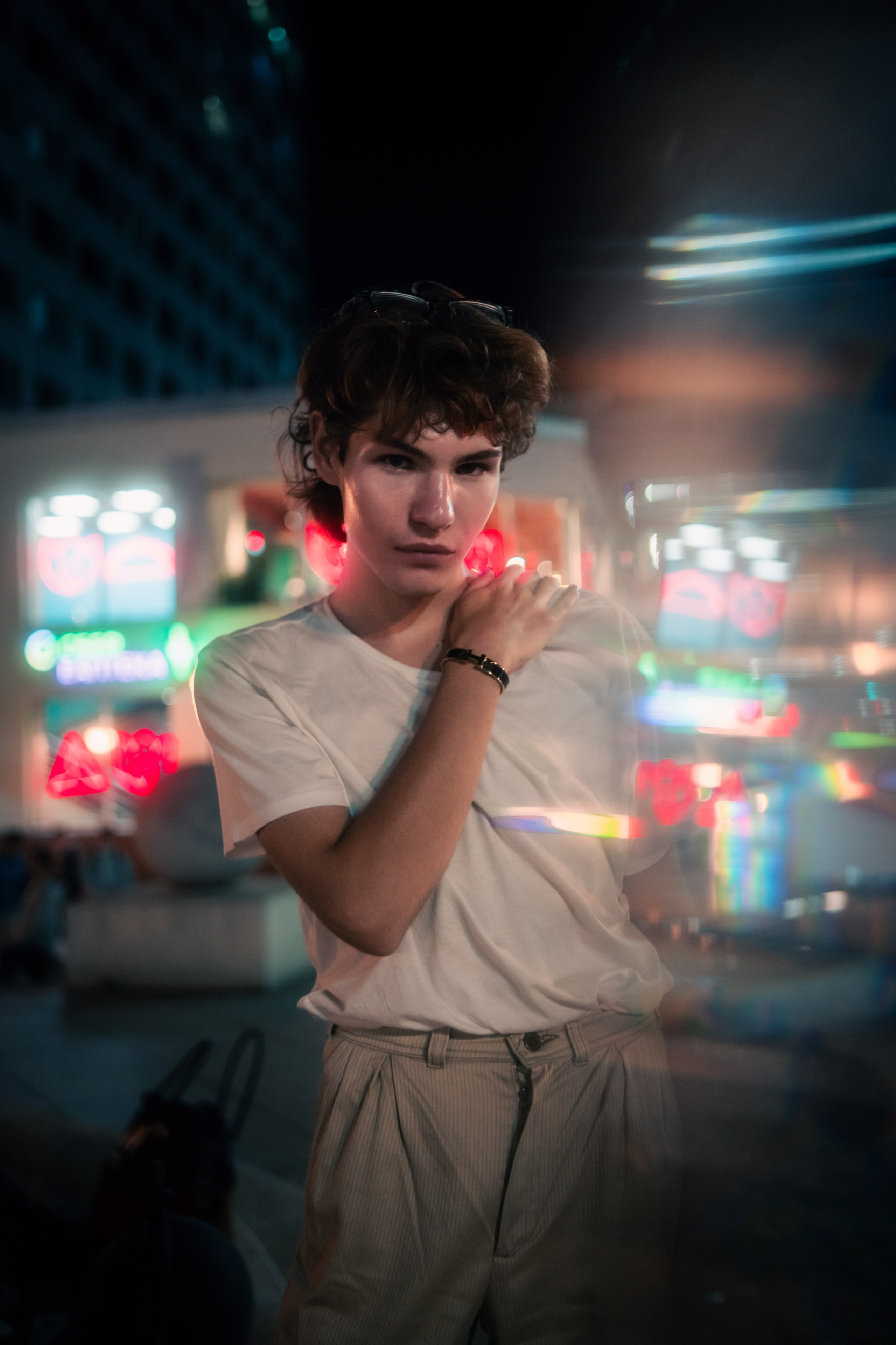 Глеб / EXTRA UNCONTROLLED BOKEH & Refraction of the Showcase. Felixtones