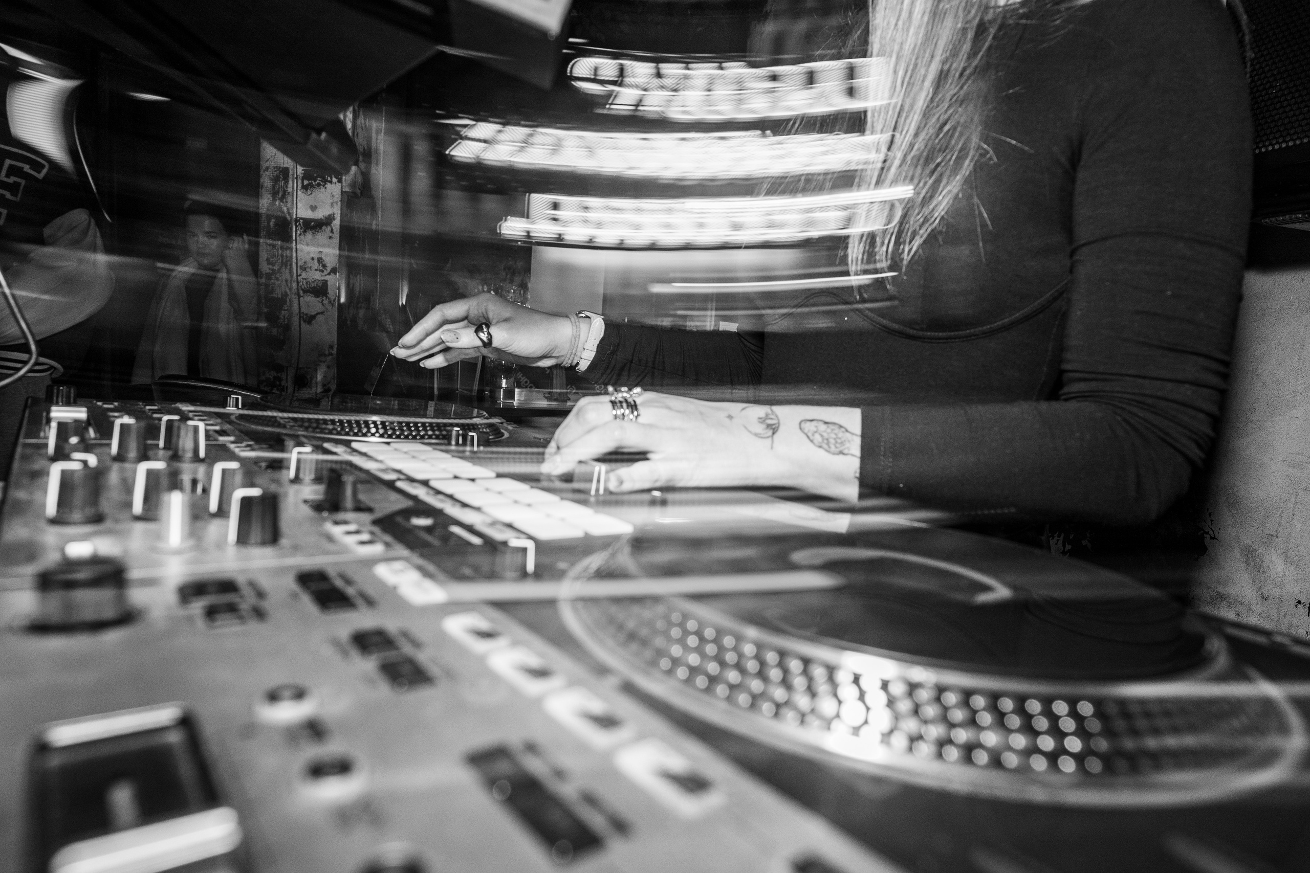 Из Сибири с любовью. Бар разбитых сердец. Концертный и репортажный фотограф в Санкт-Петербурге Слава Пахомов