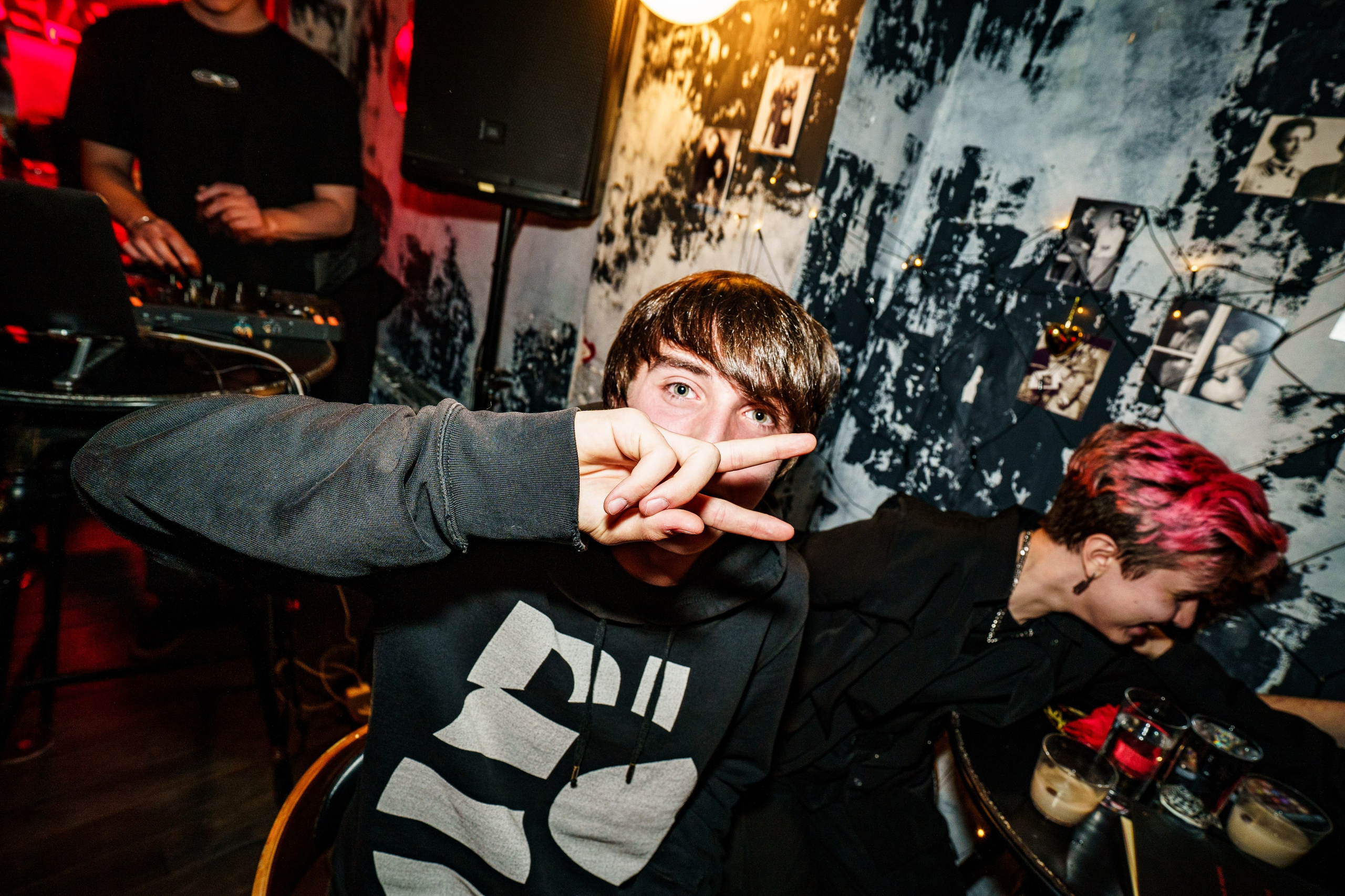 Из Сибири с любовью. Бар разбитых сердец. Концертный и репортажный фотограф в Санкт-Петербурге Слава Пахомов