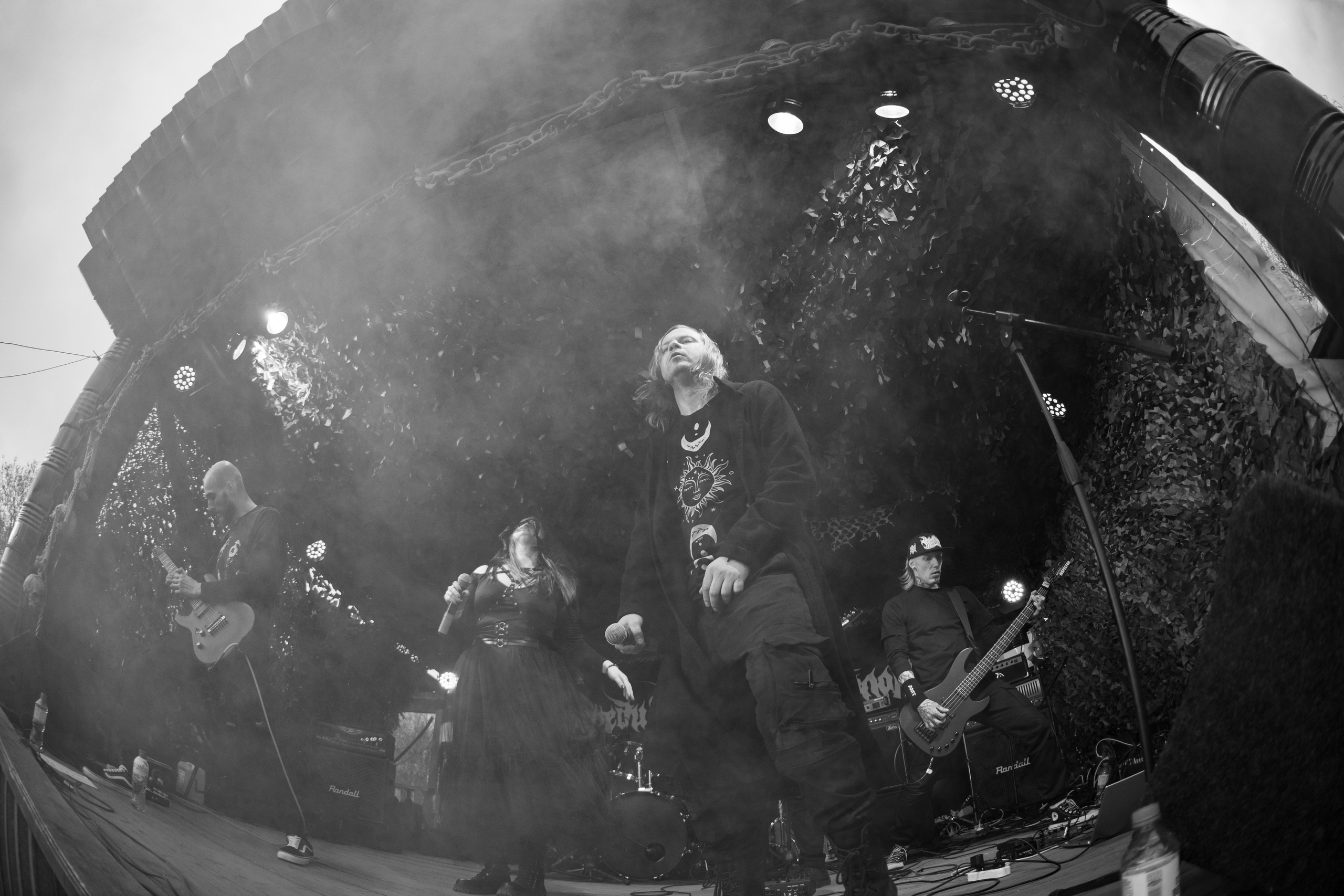 Фестиваль «ПОСРЕДИ КЛАДБИЩ И БОЛОТ»|Архангельск. Концертный и репортажный фотограф в Санкт-Петербурге Слава Пахомов