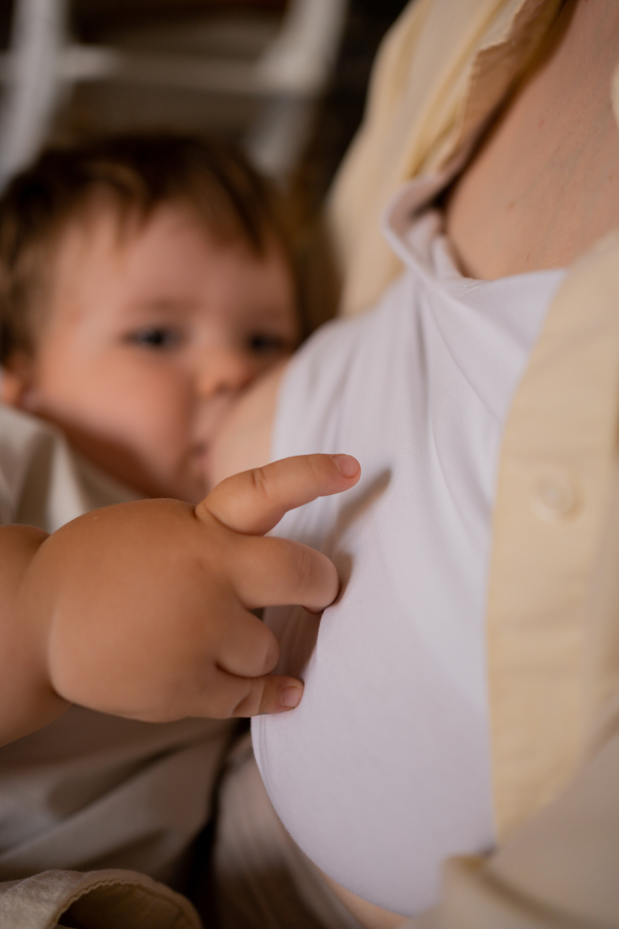 Алина и Дима. Фотограф грудного вскармливания в Москве Екатерина