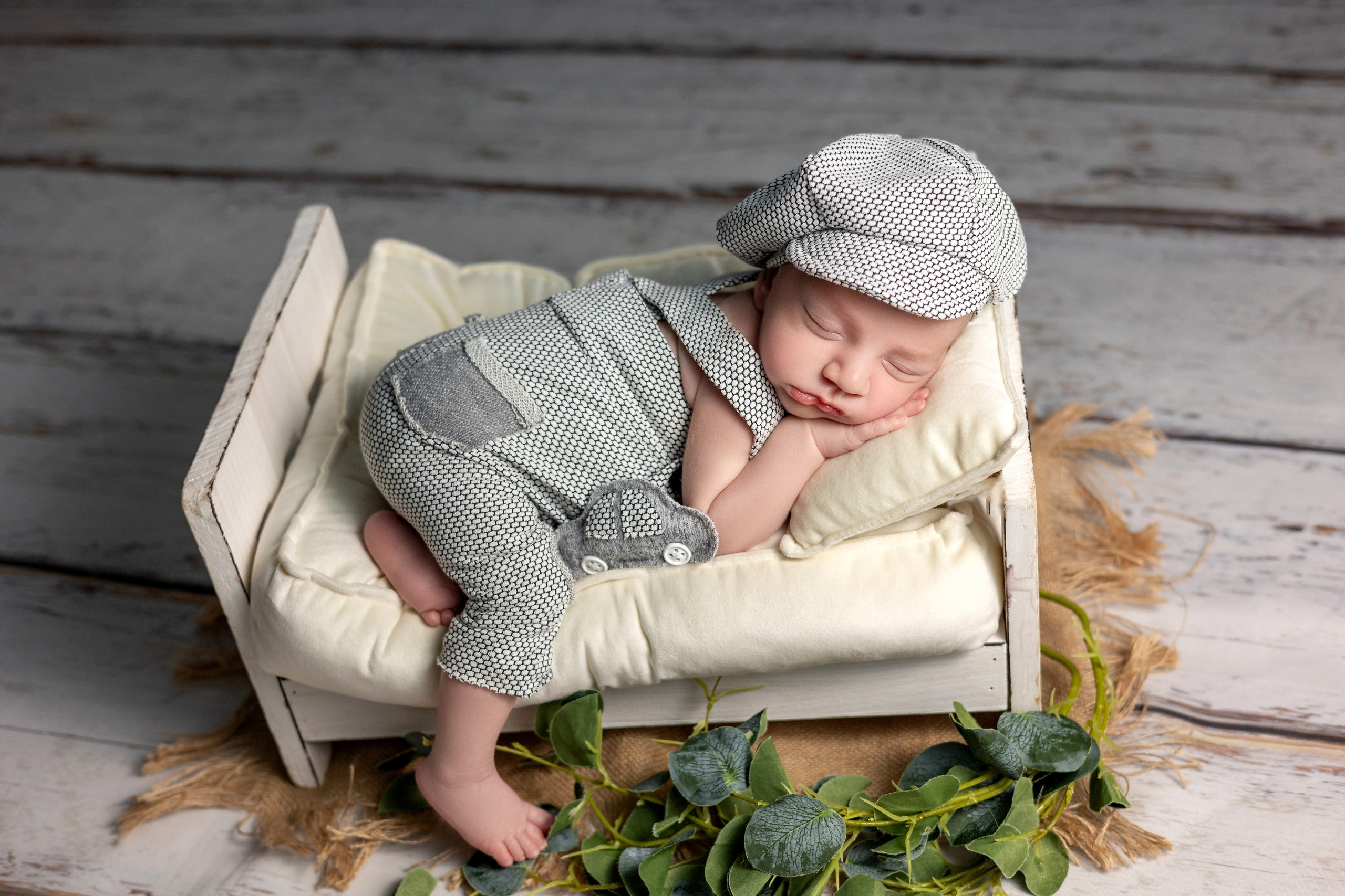 Новорождённые. Фотограф новорождённых г. Салехард