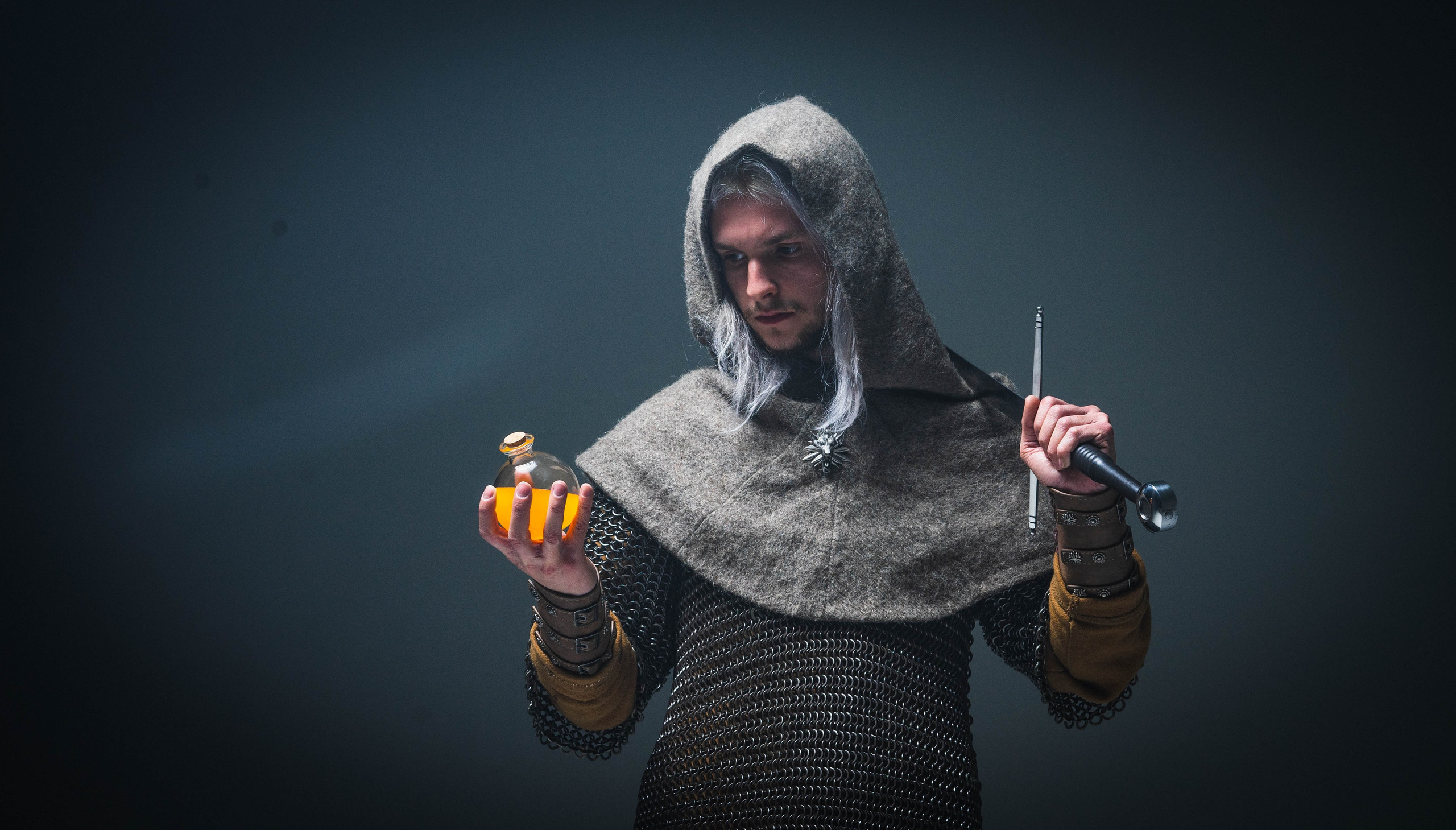 Ведьмак и брукса. Ab extra