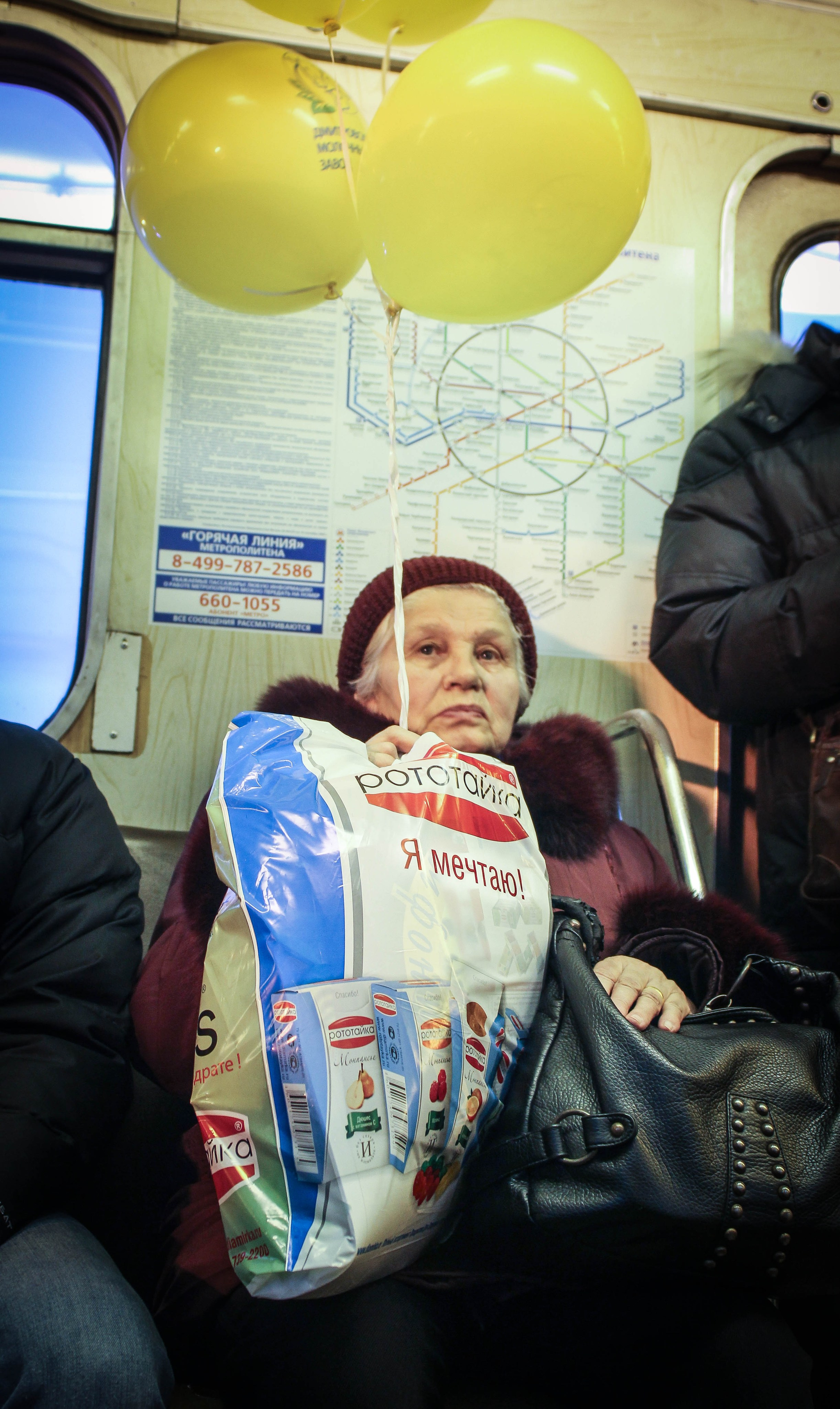 2013. Стрит-фотография, полная абсурда, идиотизма и красоты