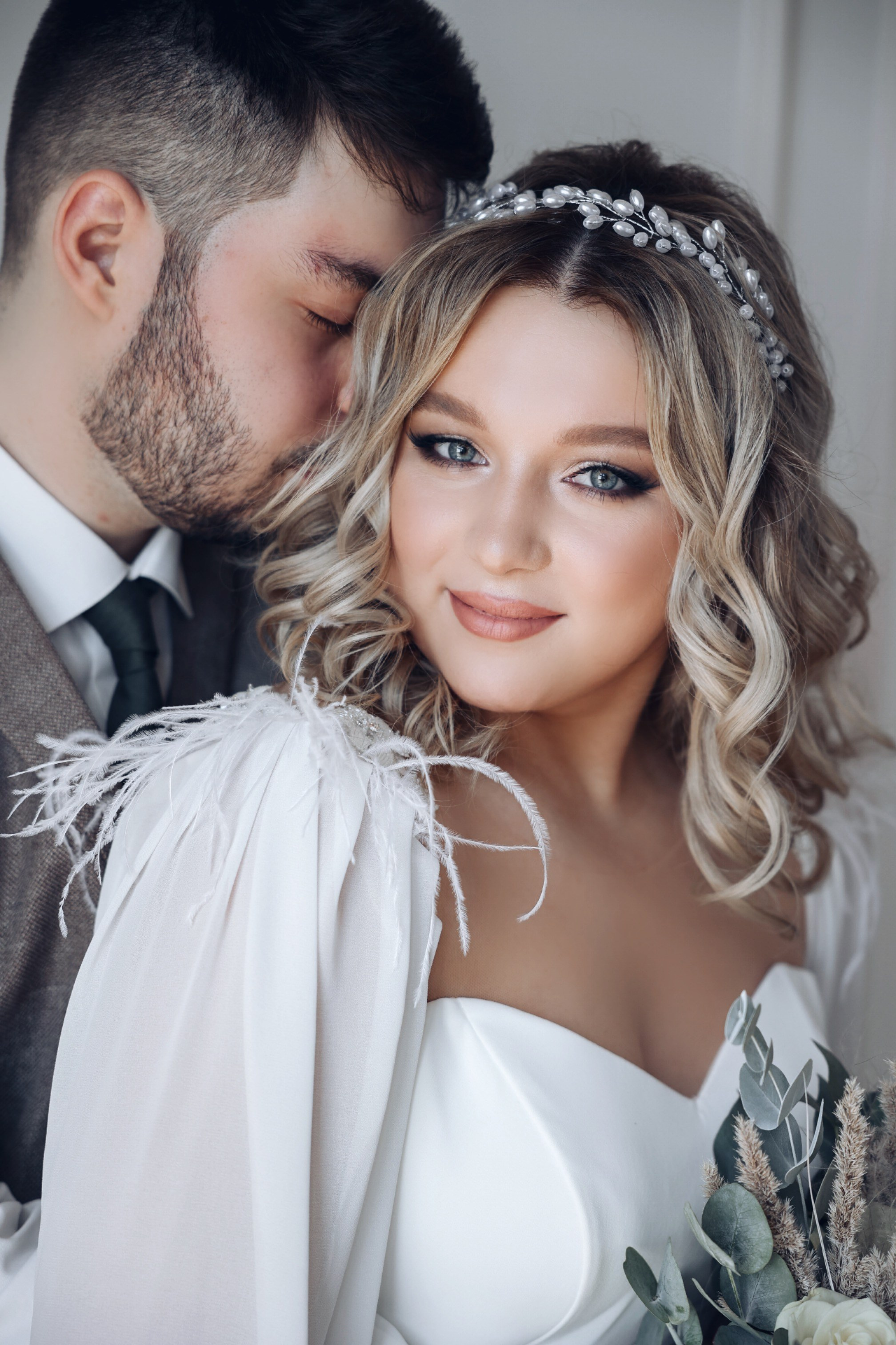 Свадебные образы. Свадебный стилист по прическам и макияжу в Ростове-на-Дону Даниэла Дар