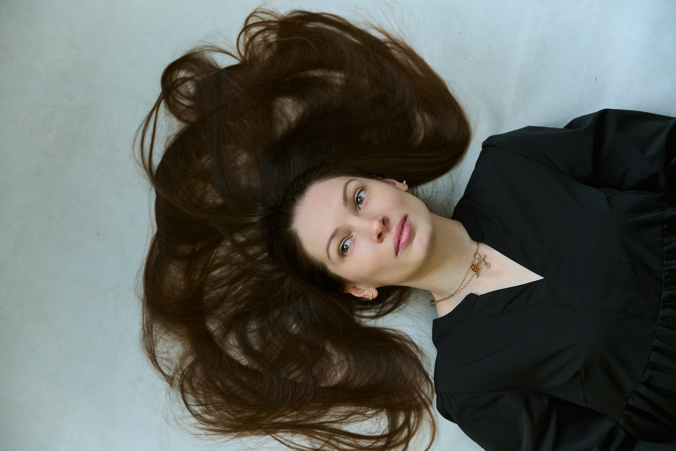 Анастасия. Тихая женская фотография — съёмка без ролей и позирования, где важнее состояние, чем образ