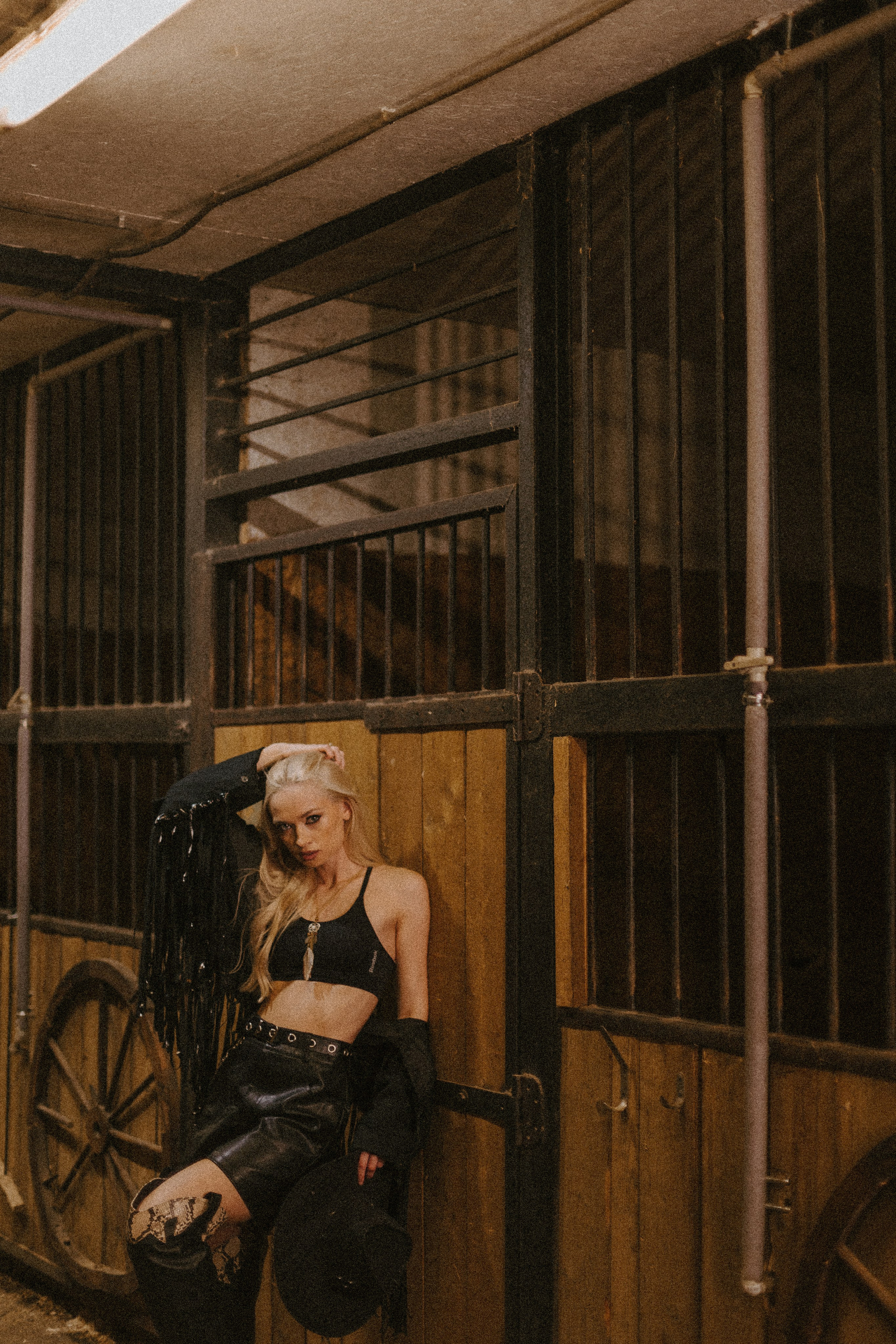 Надя «Вестерн». Павел Померанцев