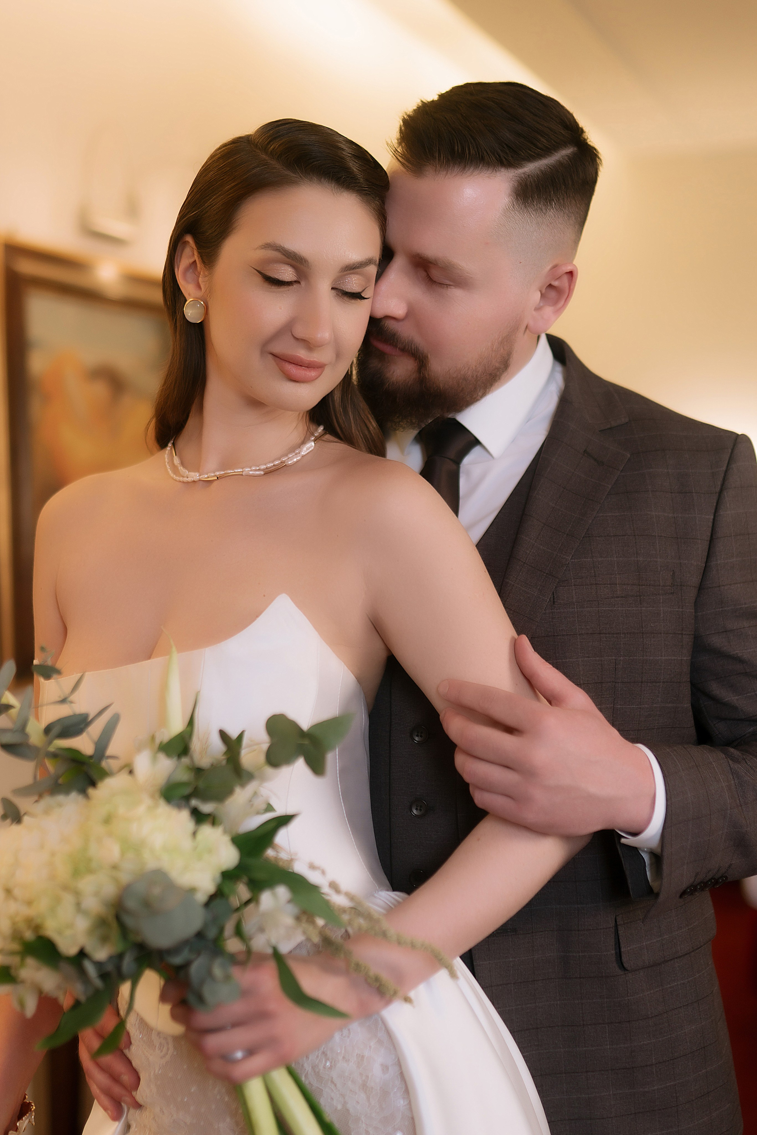 Утро жениха и невесты | Арина и Игорь в отеле Арт-бутик в Воронеже. Фотограф Карина Шмулёва. Воронеж и область