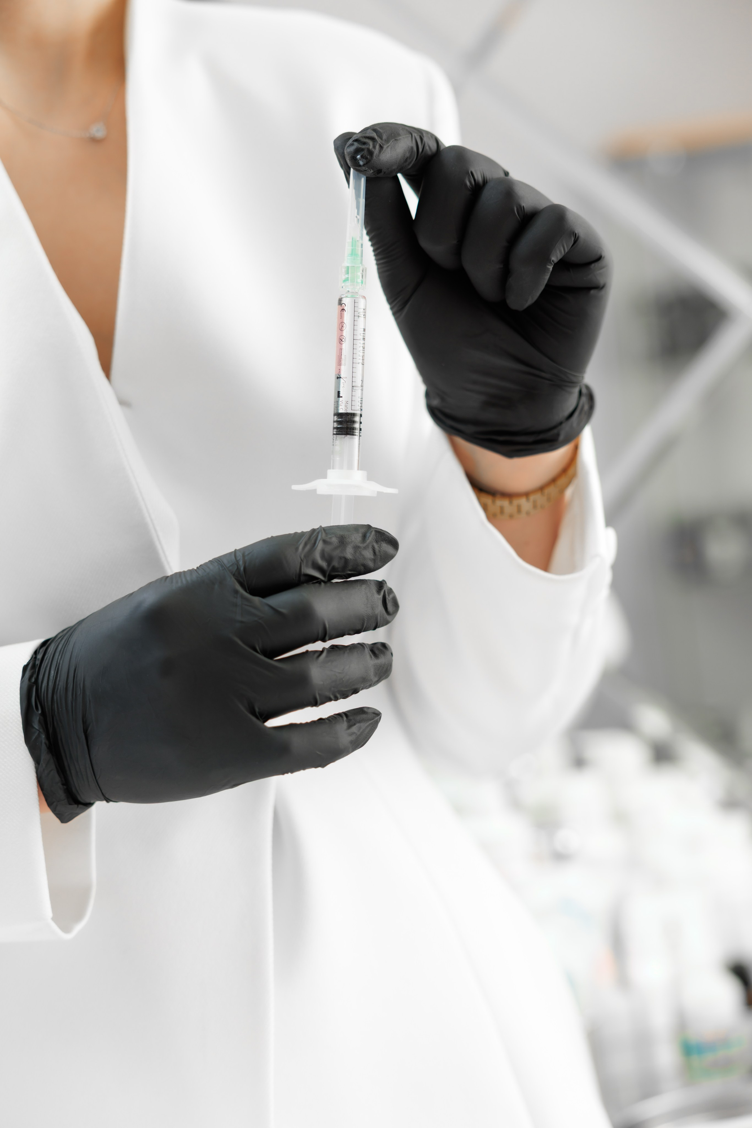 Фотографии для продвижения услуг косметолога. Брук Артём