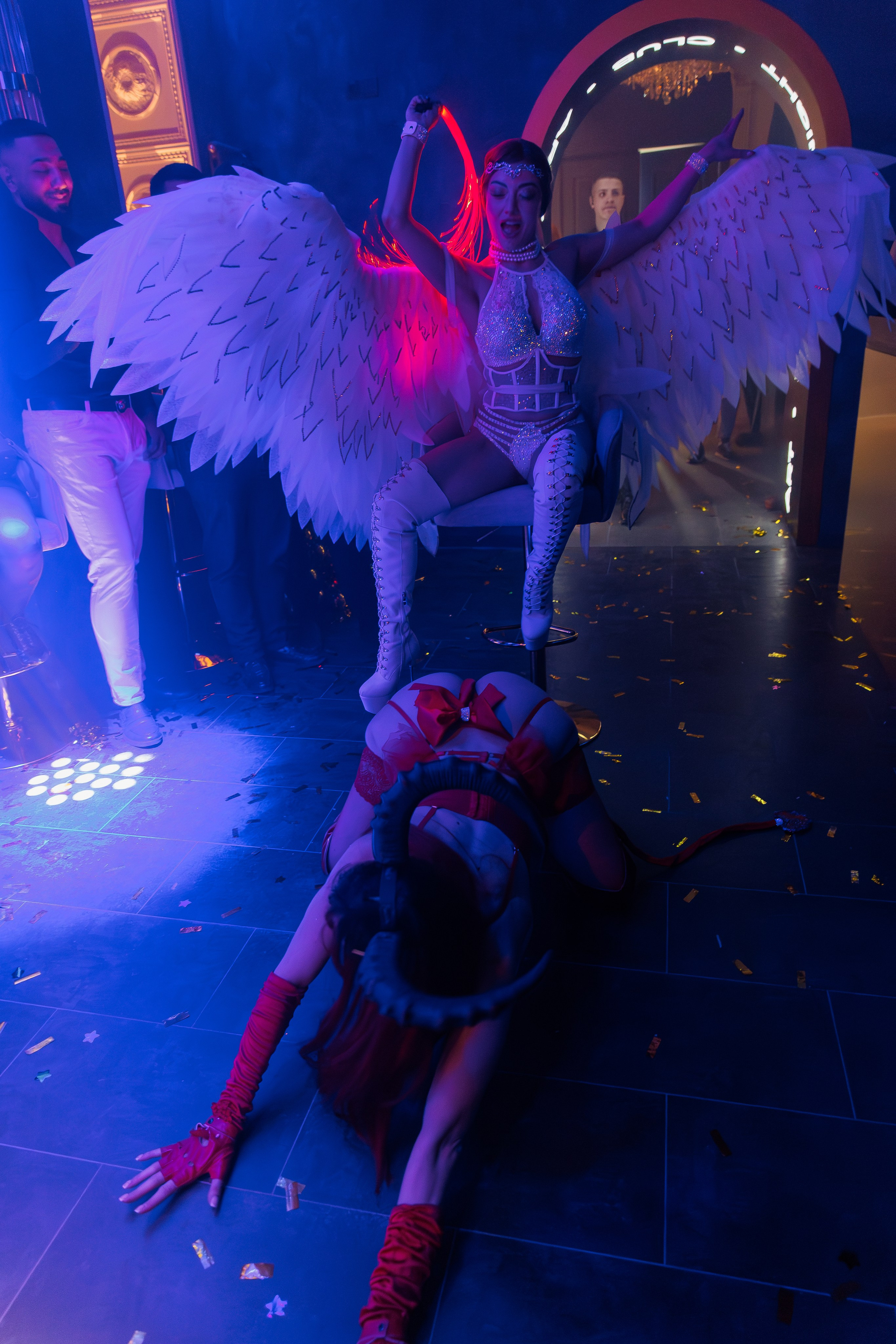 ЛУВР [Открытие Ночного клуба]. СВОИ. ФОТООТЧЕТЫ-СОБЫТИЯ-МЕСТА