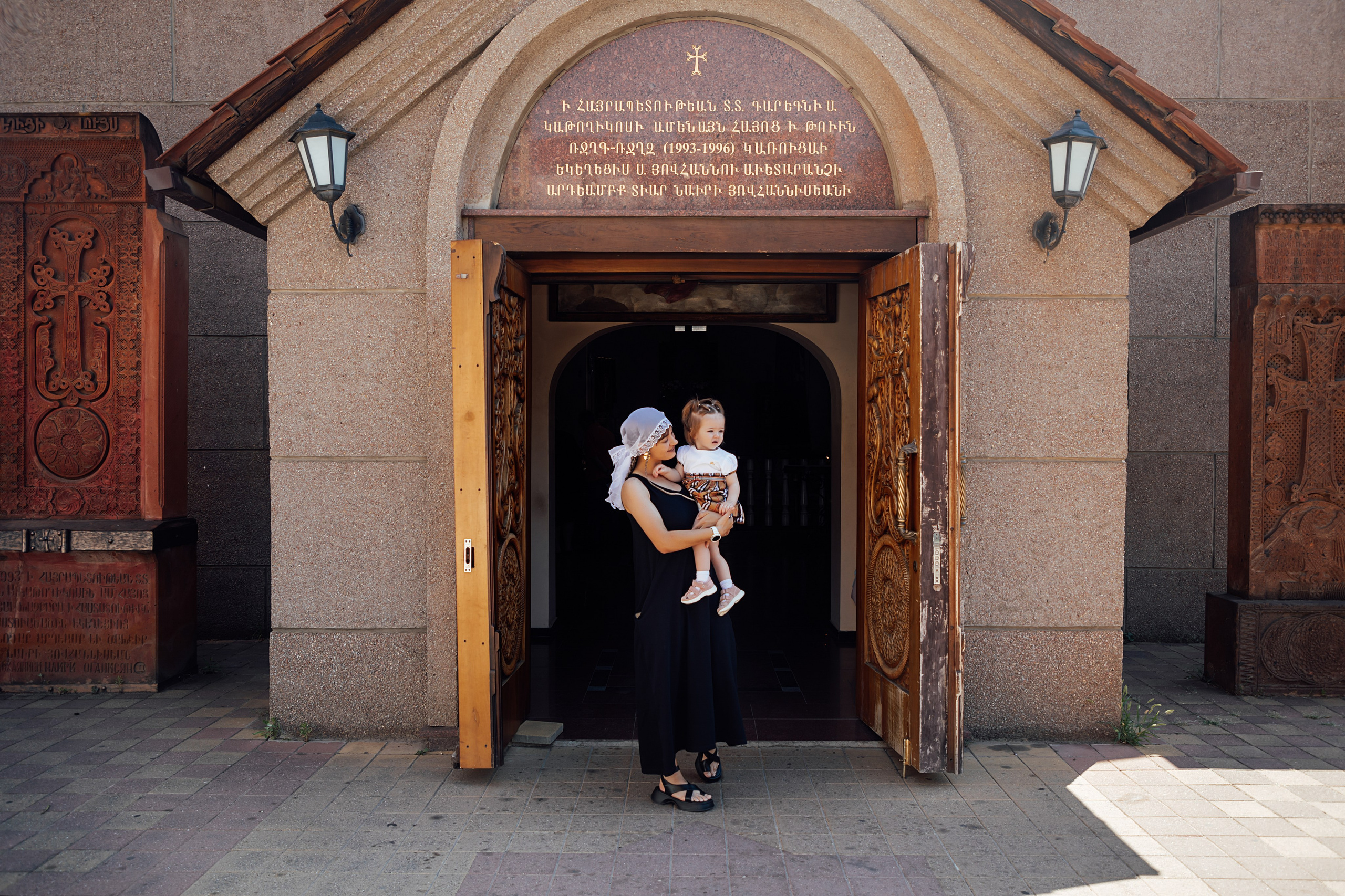 Крещение. Армянская церковь. Свадебный и семейный фотограф/видеограф в Краснодаре Наталья Осинская