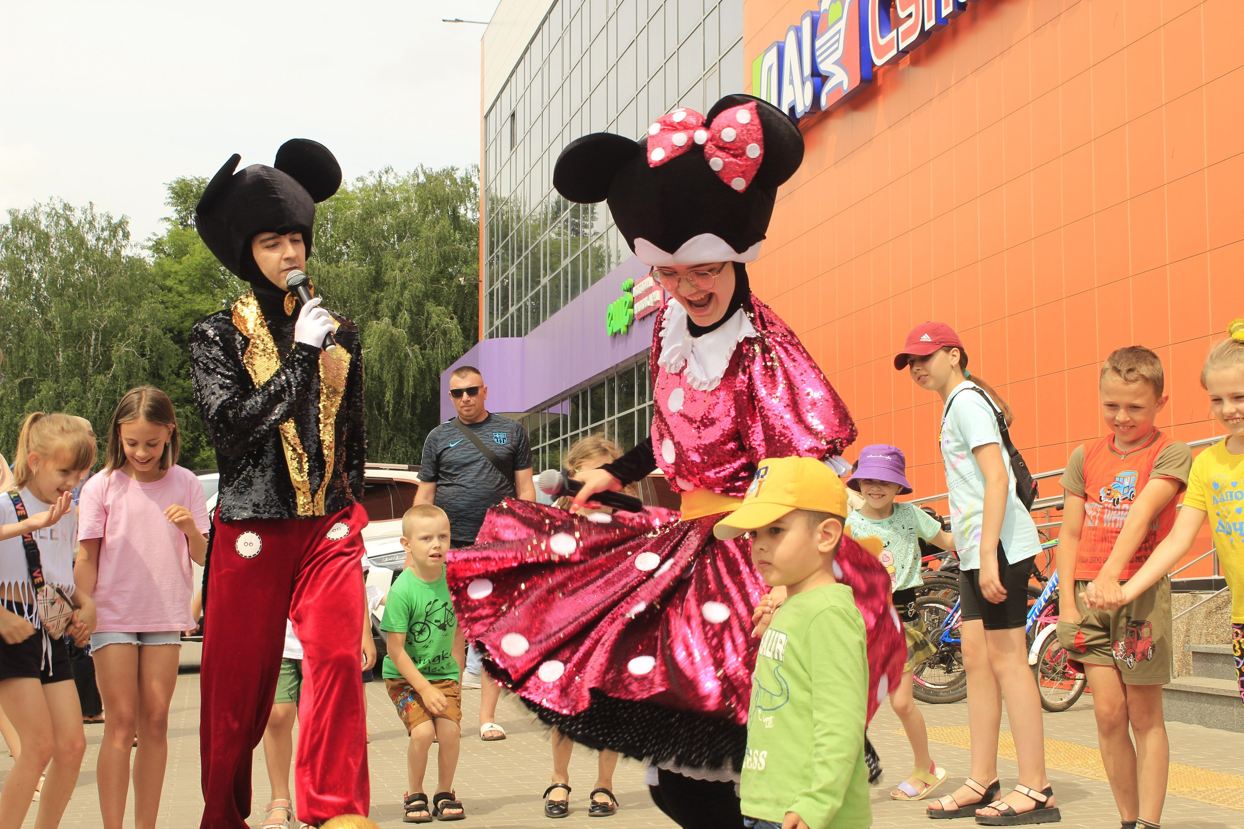 Год с открытия ТЦ Талисман. Лиза Рязанцева