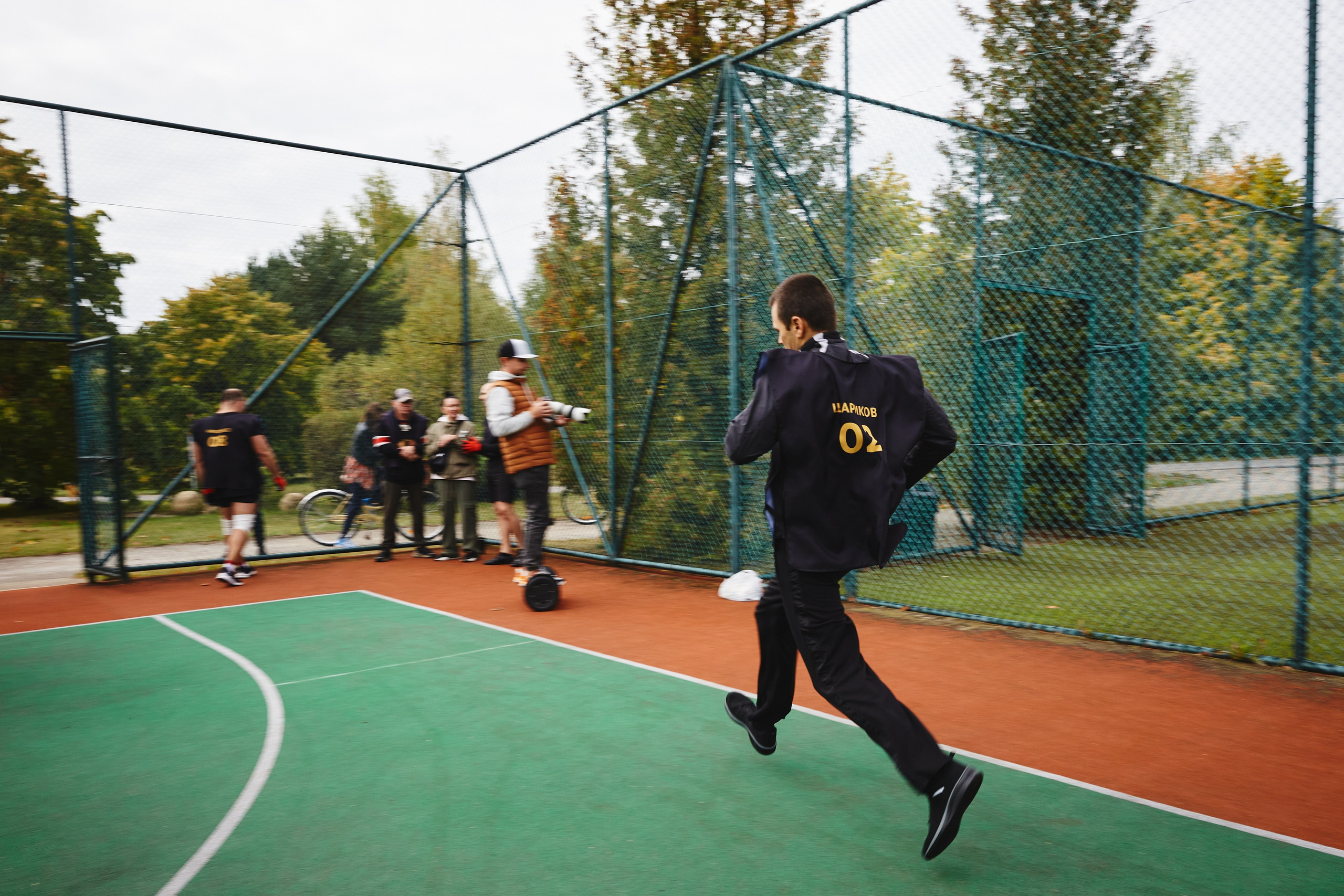 Фотограф на тимбилдинг: спортивное командообразование за городом. КонТайм: профессиональная съемка для организаций