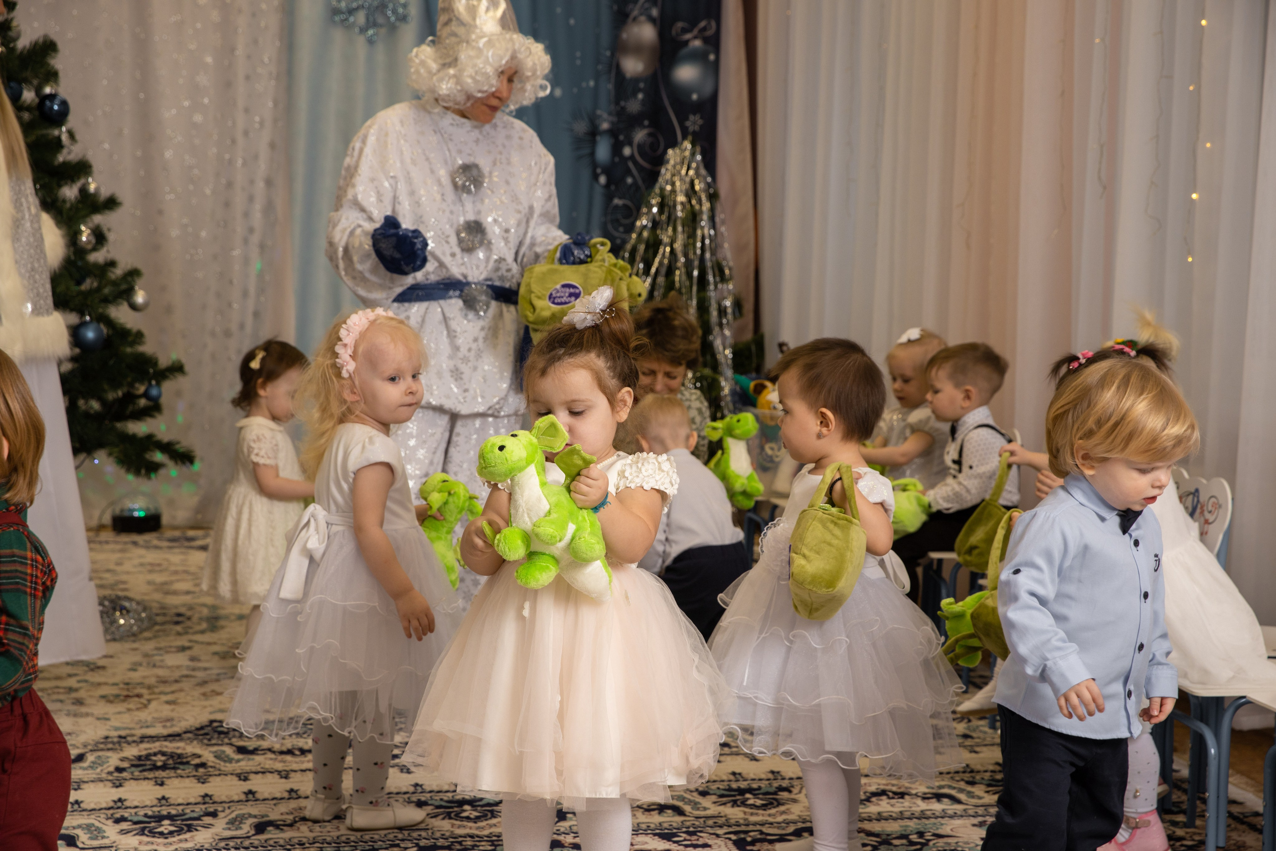 Новогодний утренник Успех. Фотограф в Железнодорожном и Балашихе