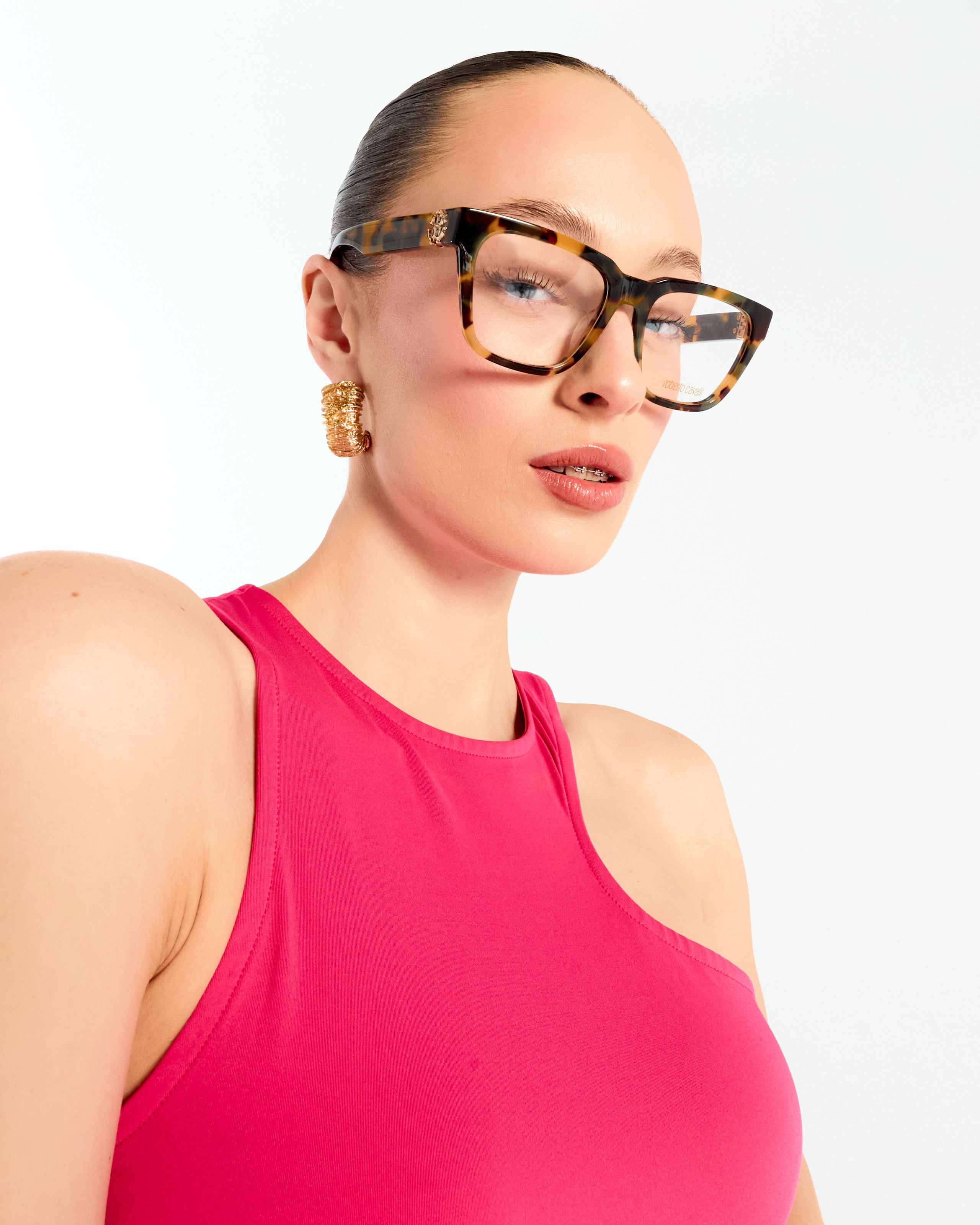 Glazzburg Optics. Святослав Лебедев | Рекламный фотограф — Коммерческая съемка, Арт-дирекшн, AI-интеграция