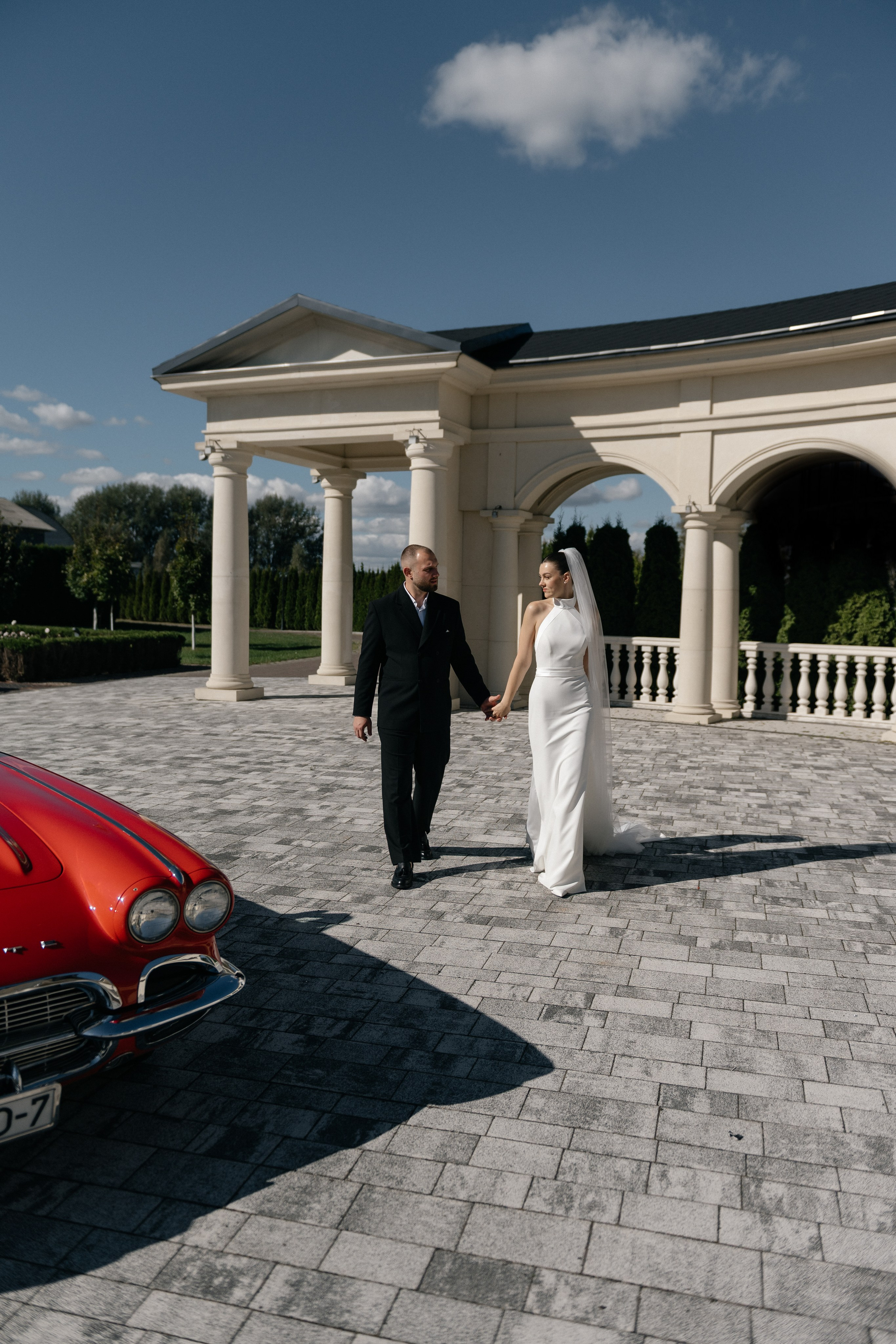 Wedding day in VERSAL PARK. Wedding PHOTOGRAPHER Andrew Vnukov