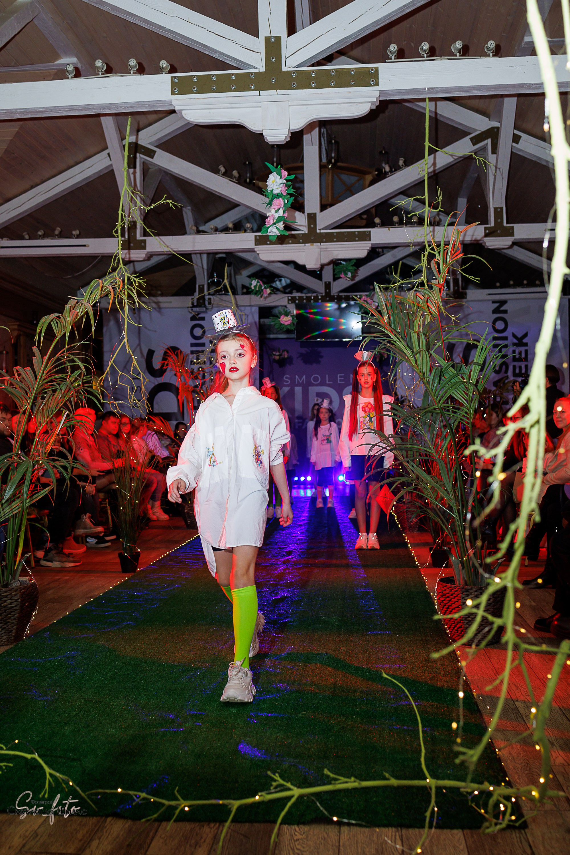 Smolensk Fashion Week_показы_ДЕНЬ 3_ФИНАЛ_Алиса в стране чудес. Главная