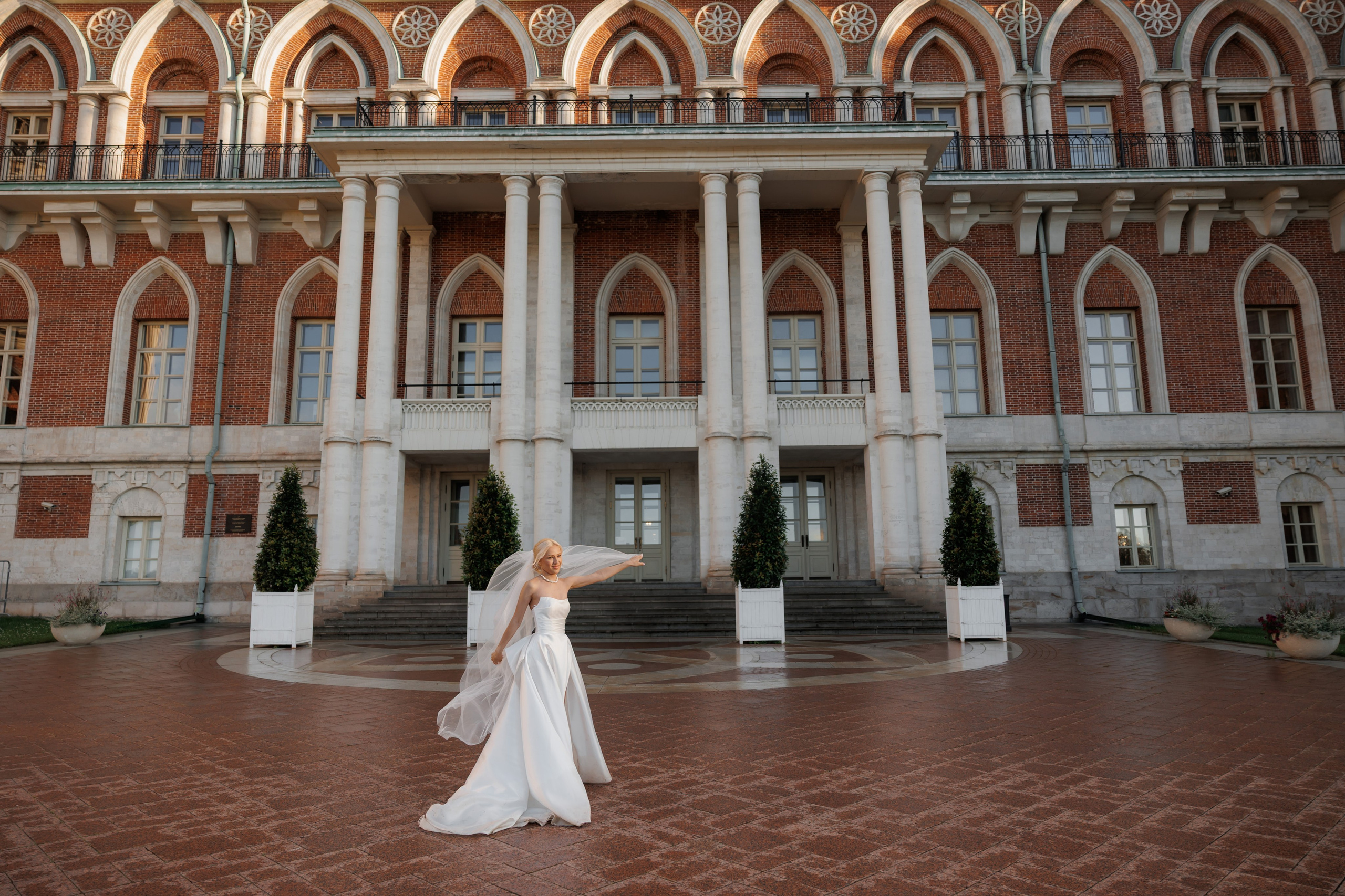 Отель «Милан», Шипиловский ЗАГС, прогулка в парке Царицыно. Свадебный и репортажный фотограф (Москва, Королев и другие)
