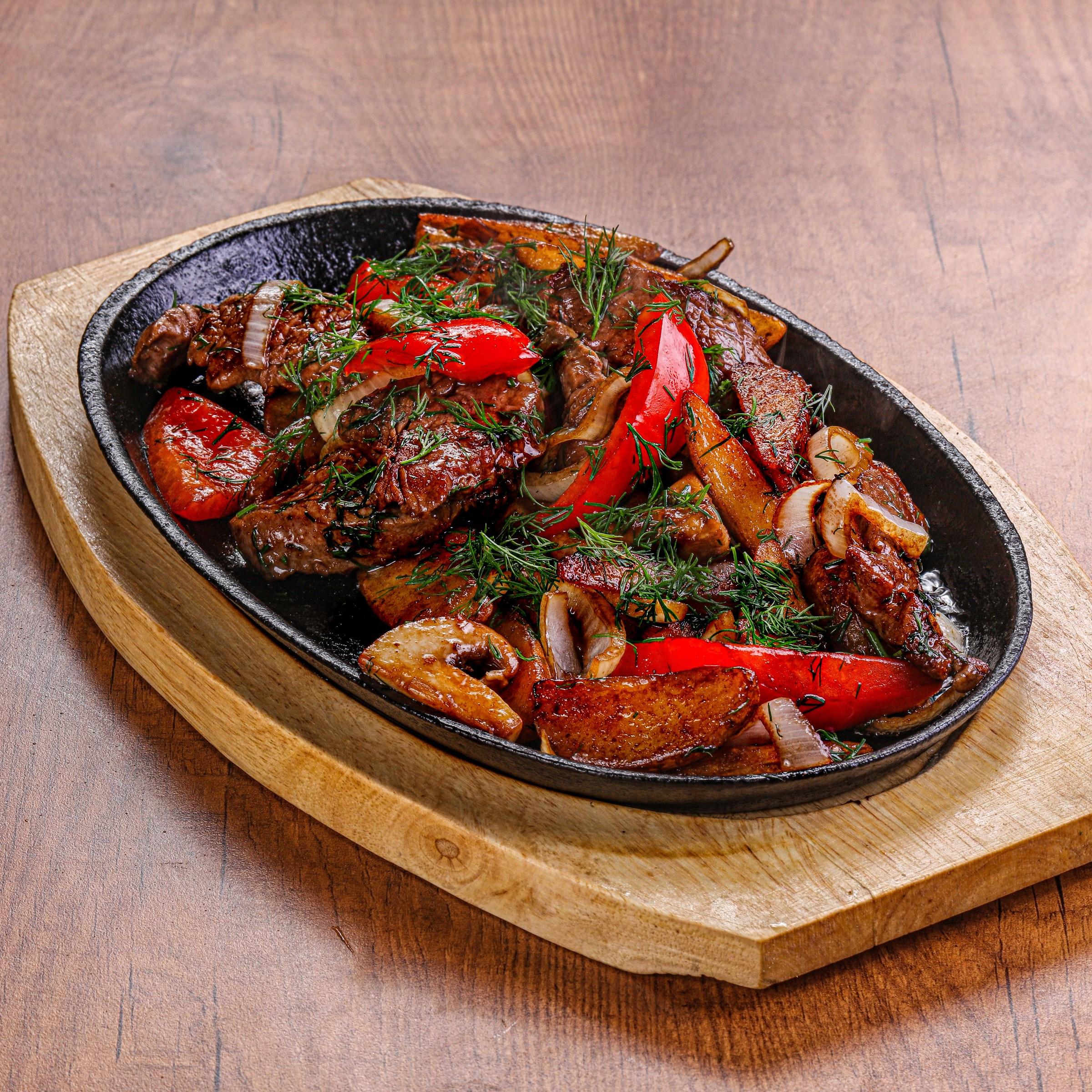 Фотосъемка блюд европейской кухни. Заказ по тел.: +7 (906) 006-90-22. Фуд-фотограф Андрей Старостин — съемка еды в Москве. 9000 руб. в час