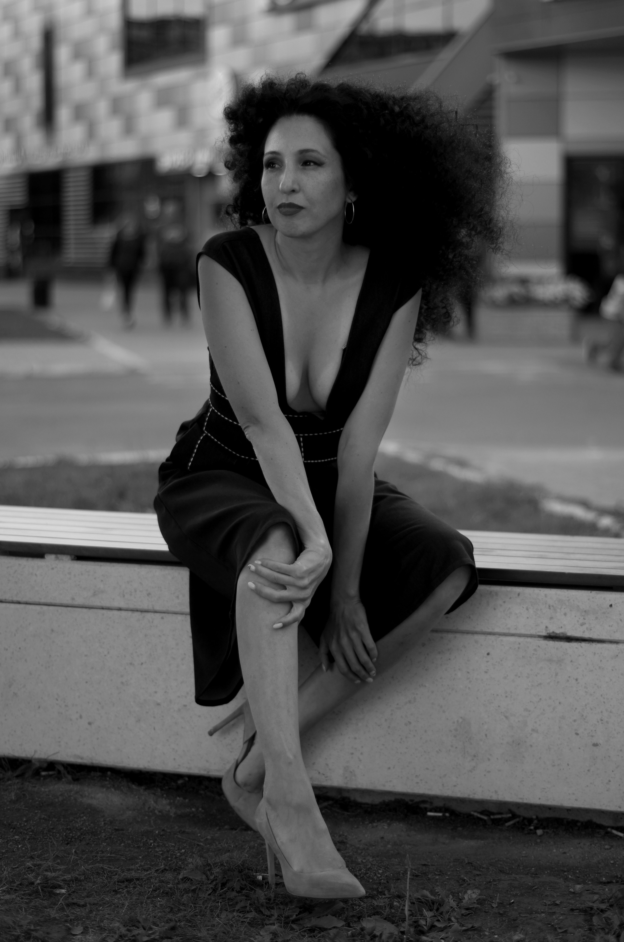 Женский портрет: стрит. Фотограф Марина Доглядная Челябинск фотосессии с лошадьми, мотоциклами