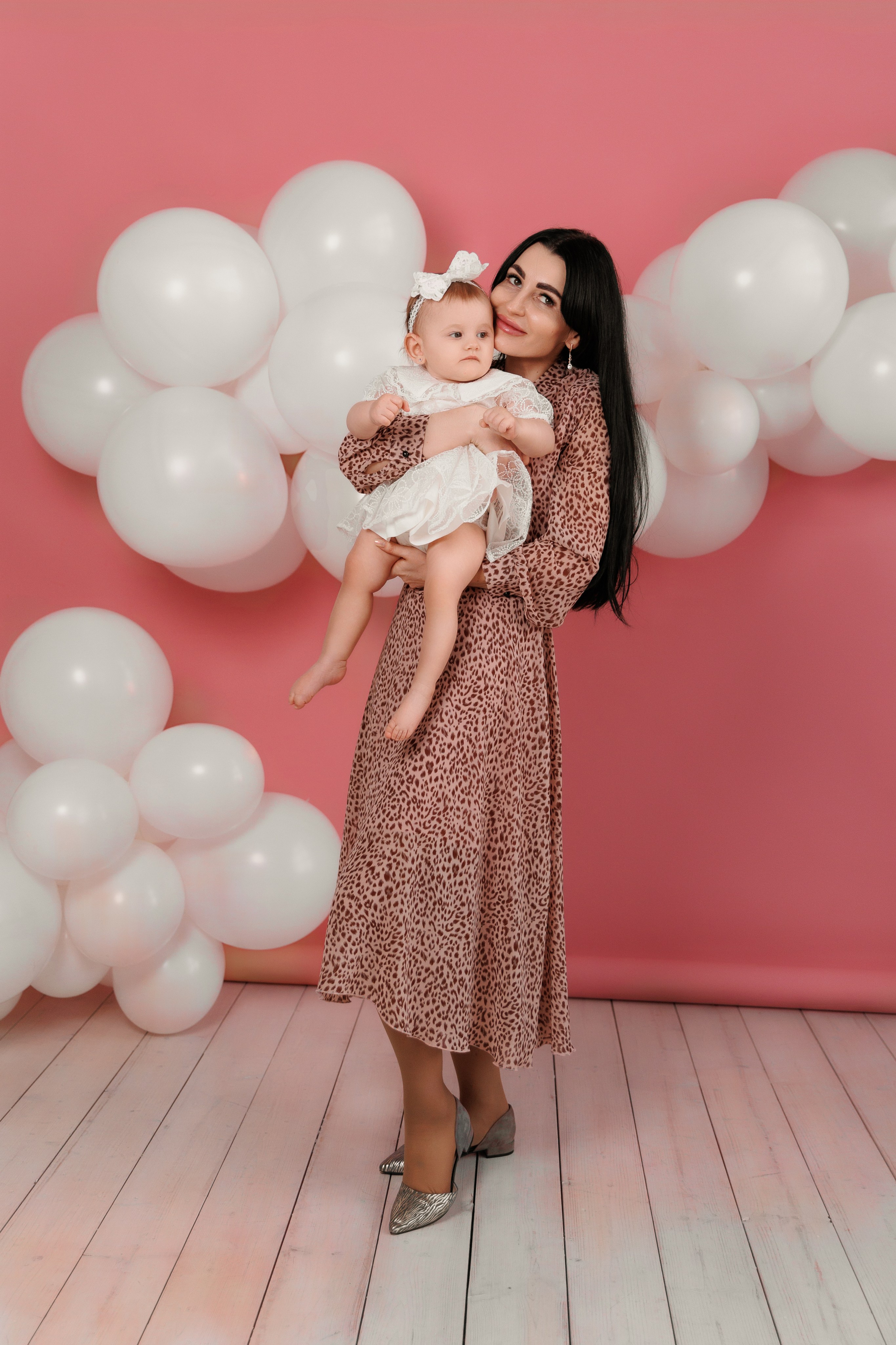 Юля, годовасие дочи. Фотограф женского портрета, беременности и материнства Харькова Елена