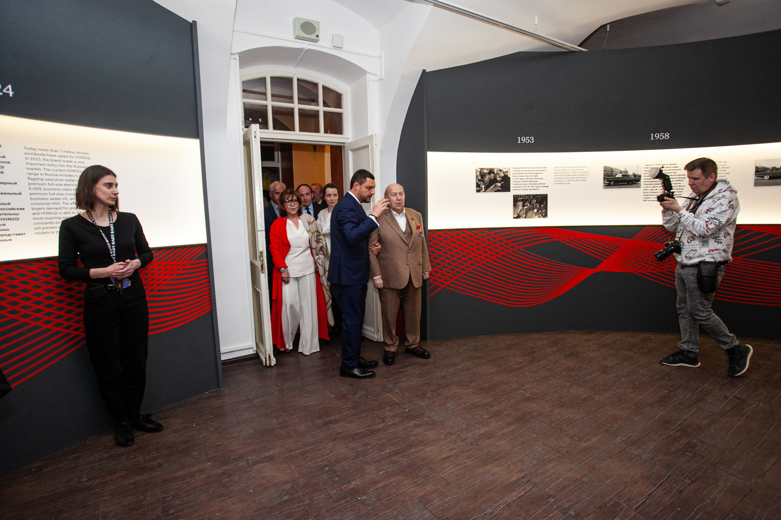 Открытие выставки Зураба Церетели. Art photographer Nino