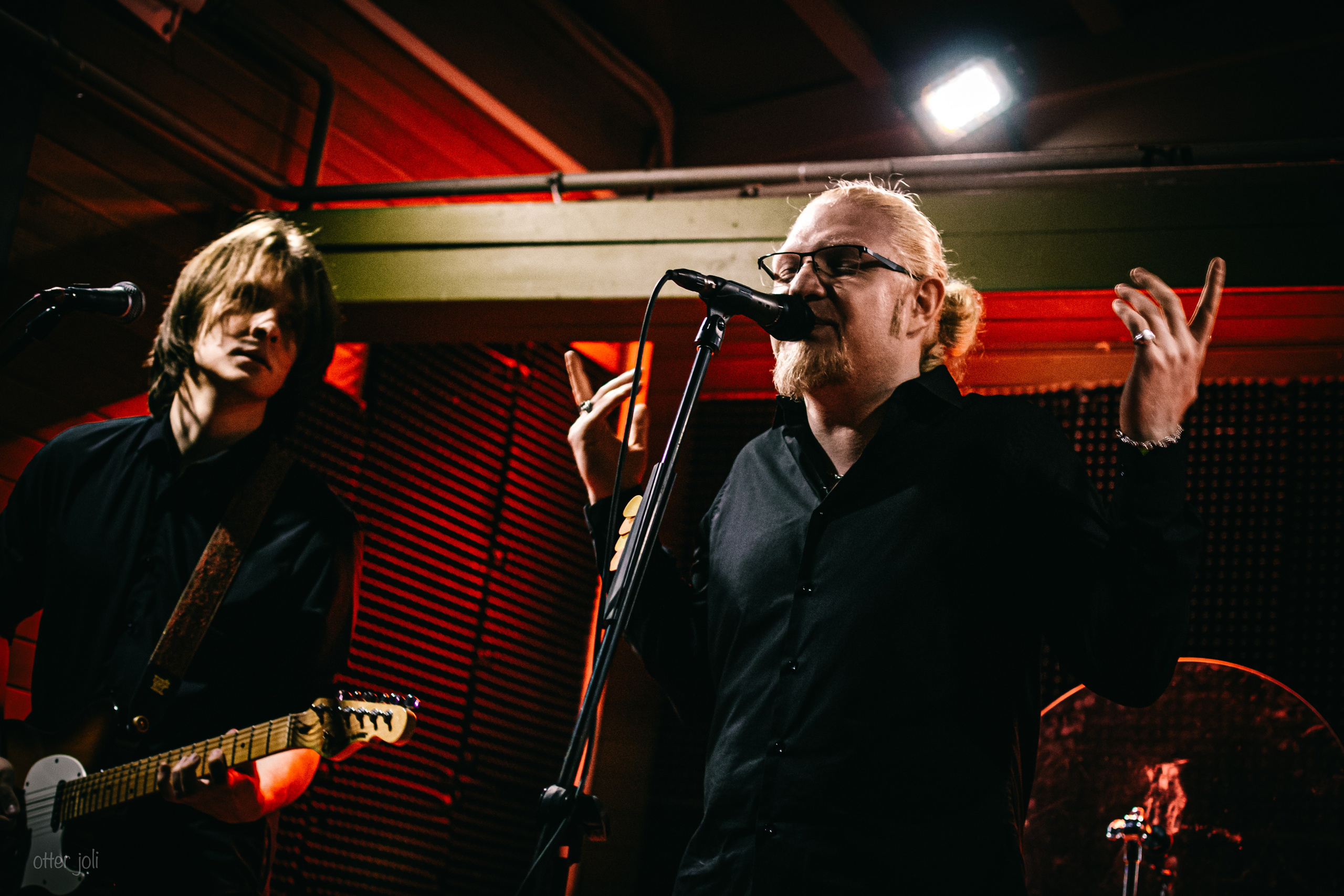 Голова Муэссы | Китайский лётчик Джао Да. Концертный репортёр Валерия Сафина